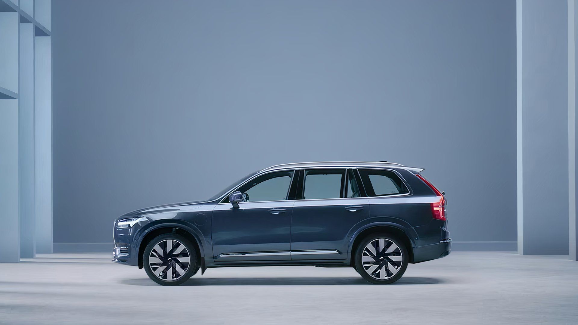 The Best Luxury Plug In Hybrid SUVs Of 2024