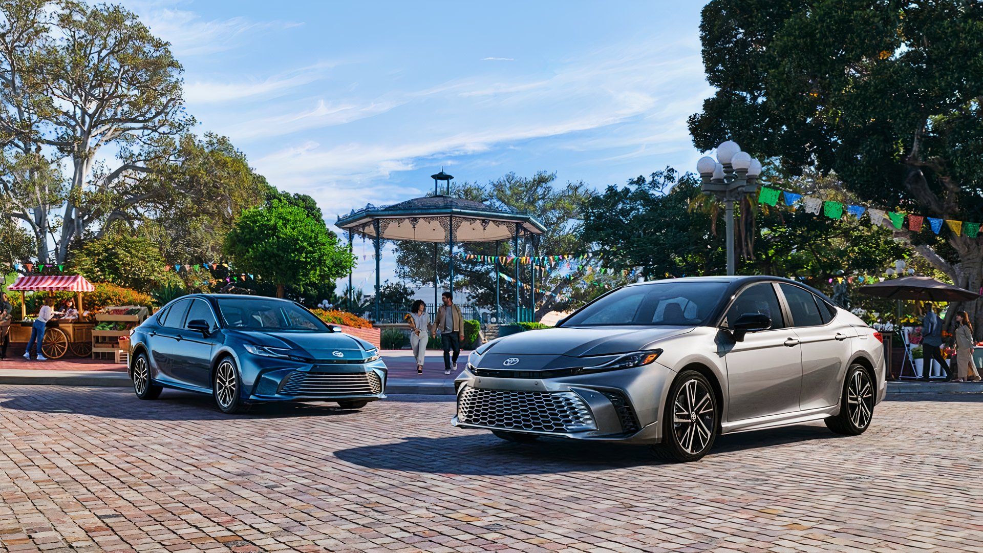 10 Reasons Why The Camry Hybrid Is Outselling The Prius Twins