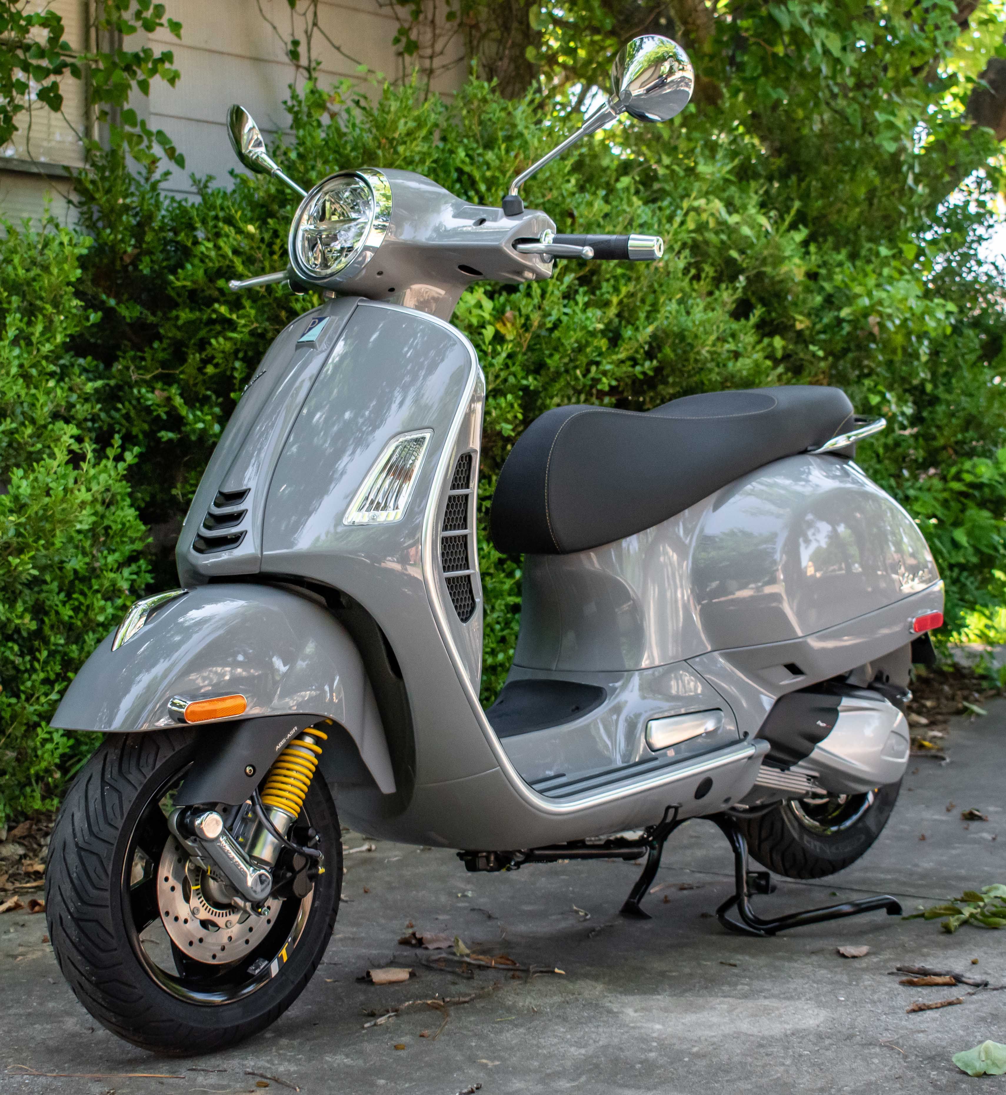 2022 Vespa GTS SuperTech 300 HPE Performance Price And Photos