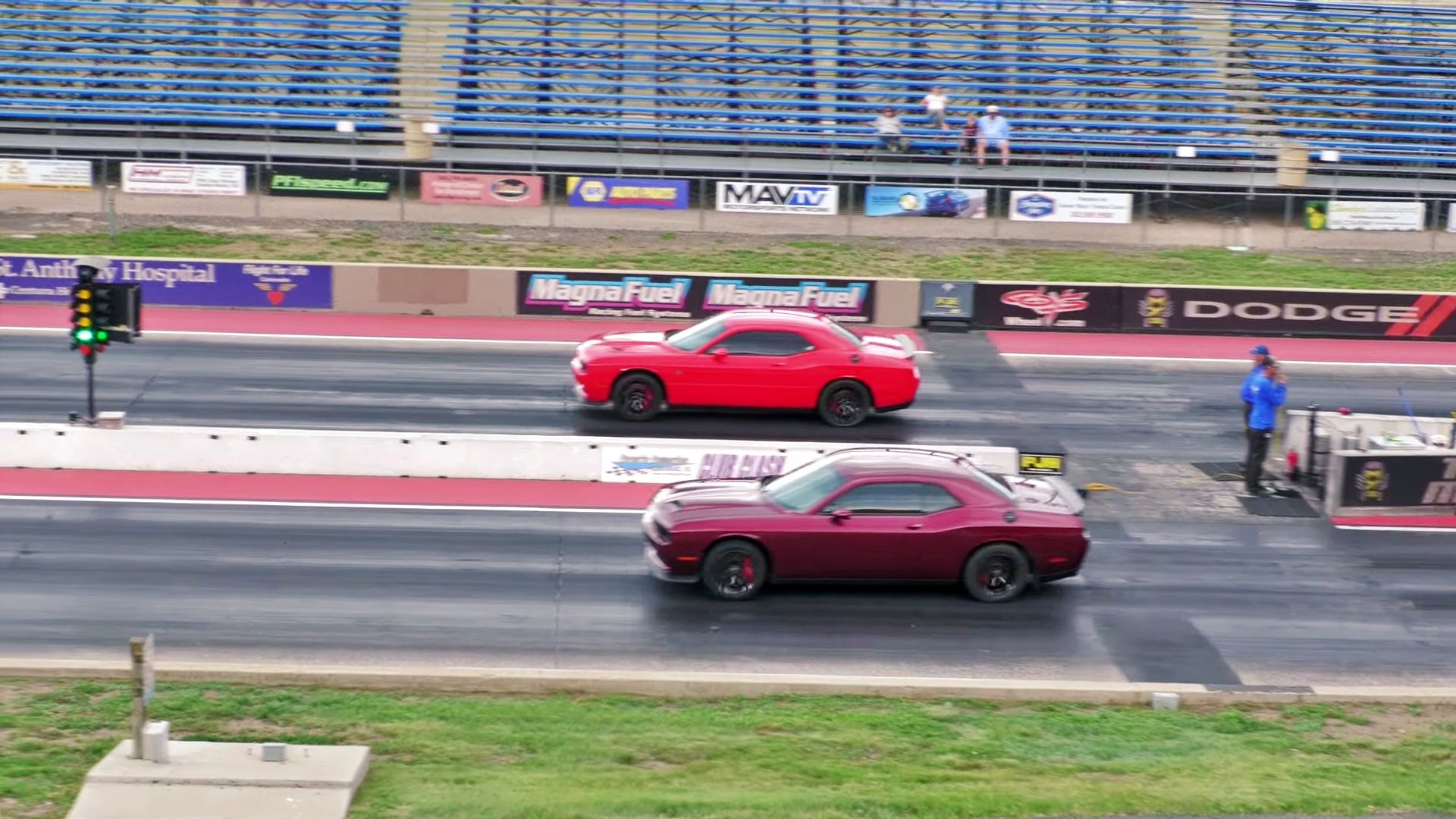 The Ultimate Challenger Showdown Hellcat Redeye Vs Hellcat