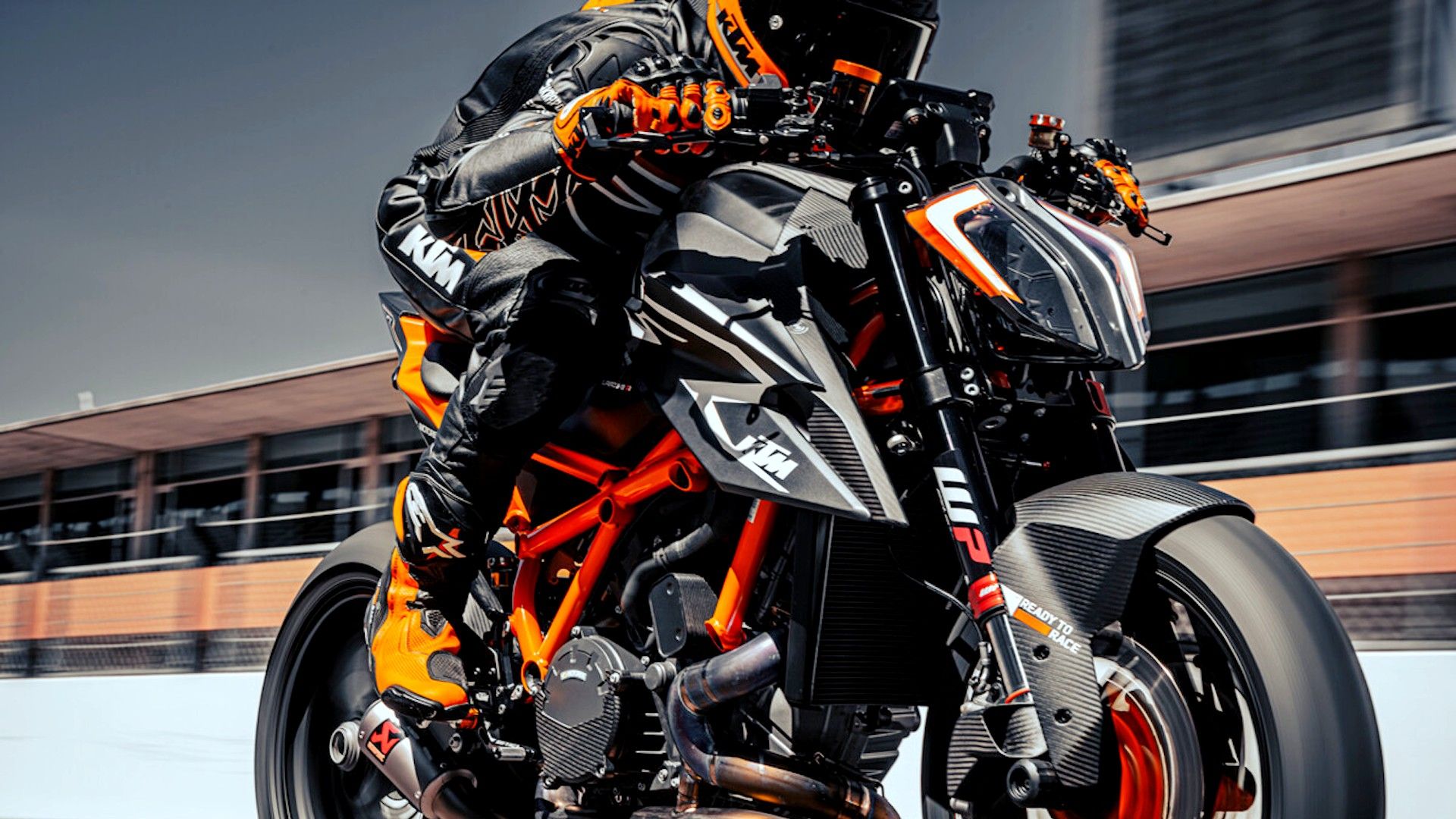 A 1 400cc KTM Super Duke Is Coming To Take On The Ducati Streetfighter V4