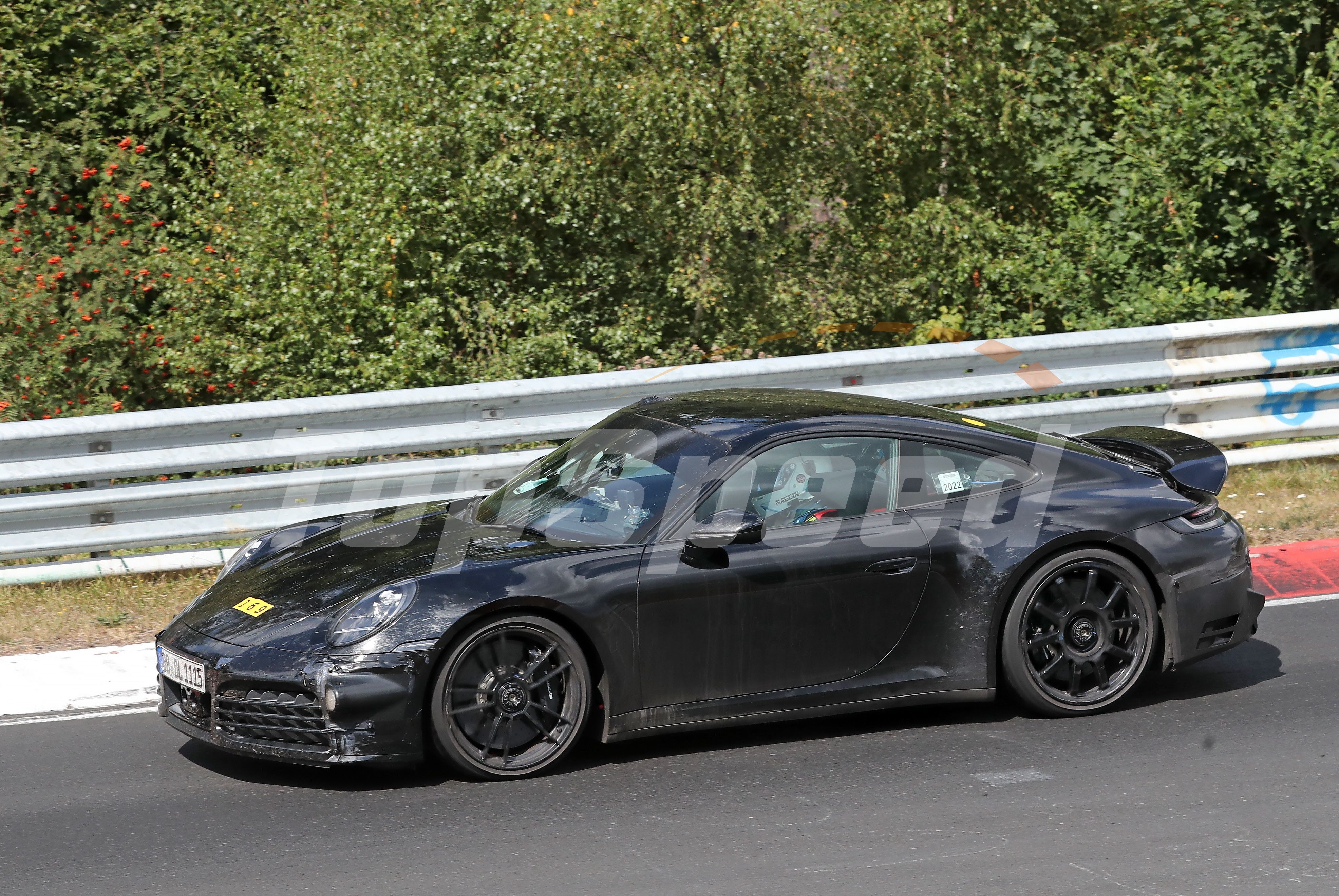 Porsche 911 GTS Hybrid spy shots