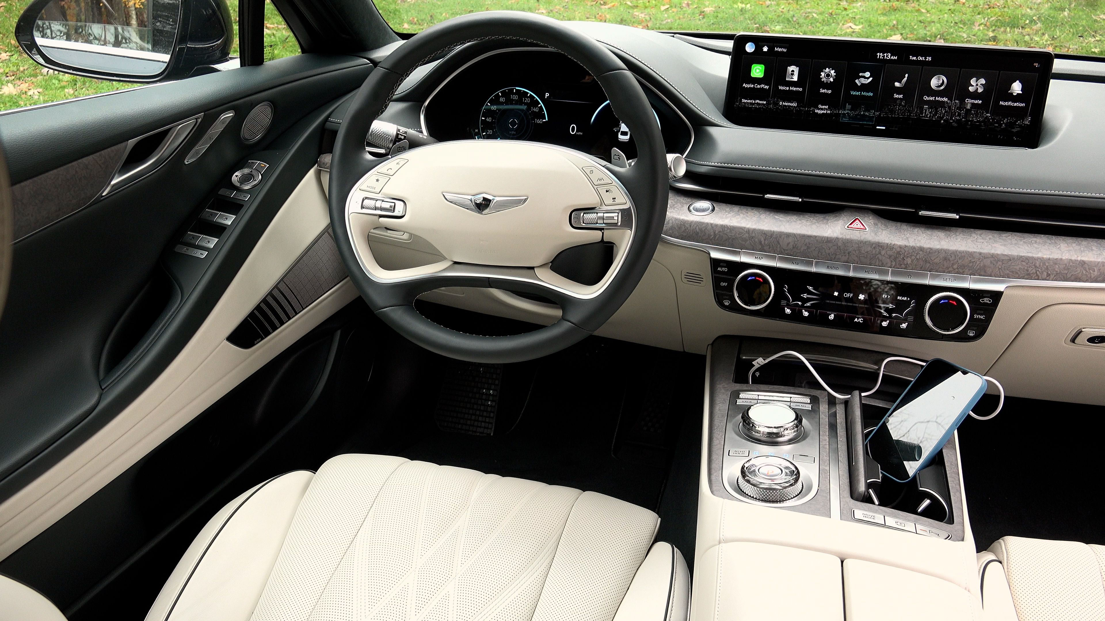 2023 Genesis Electrified G80 foto interior frontal Pergaminho
