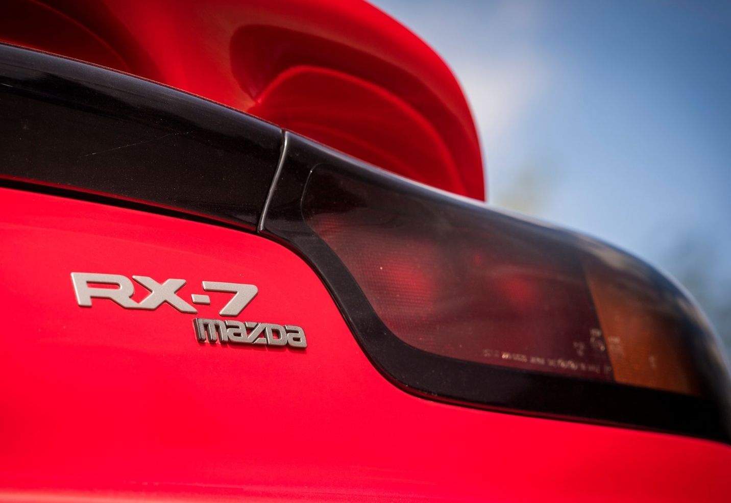 1992 Mazda RX-7 badge