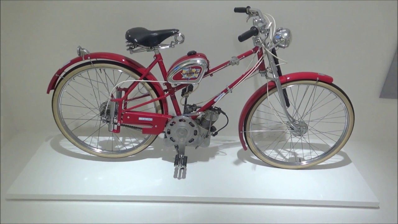 Early Ducati Cucciolo in Red