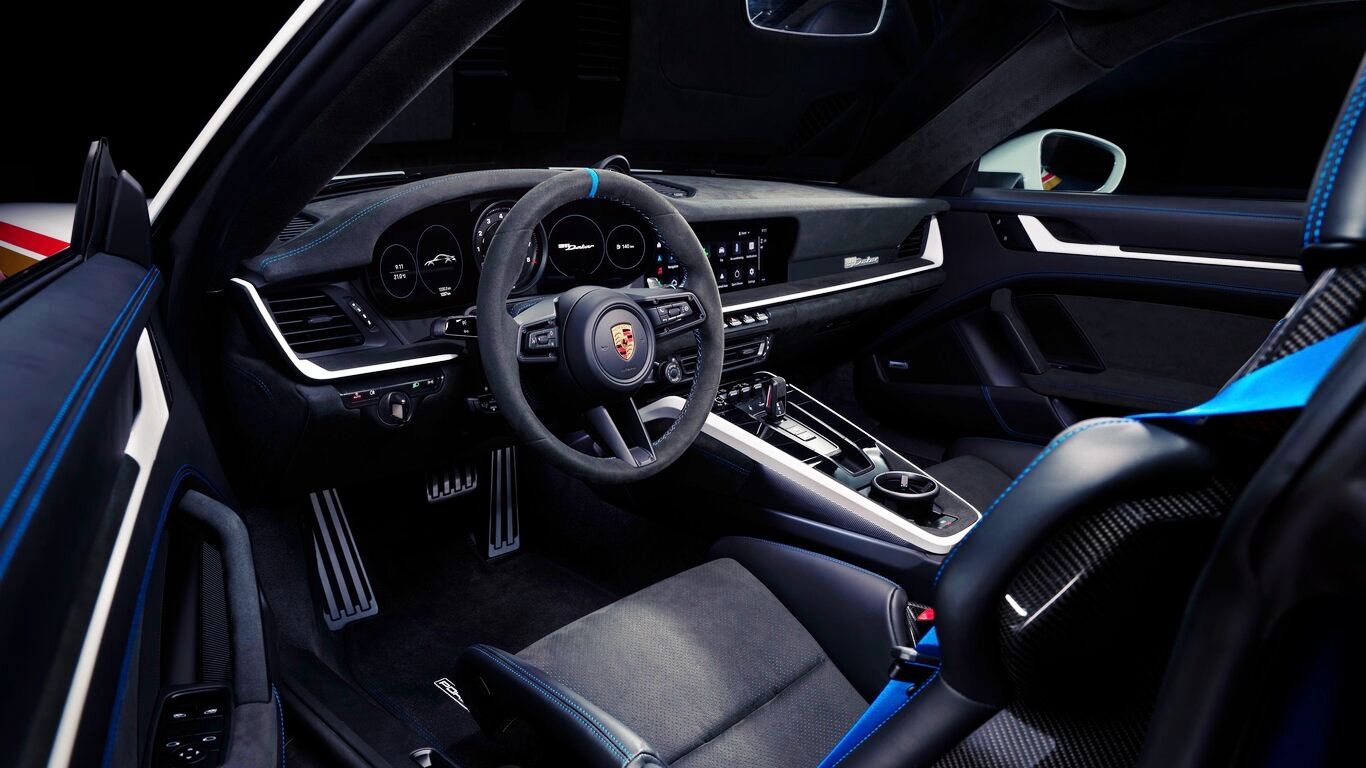 2023 Porsche 911 Dacar