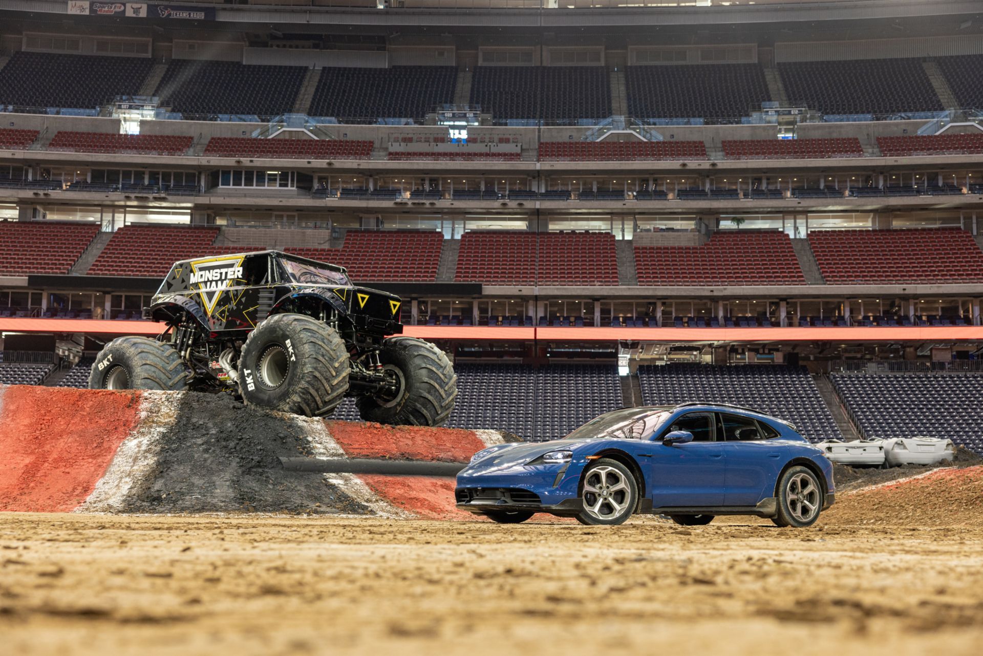 Porsche Taycan Cross Turismo