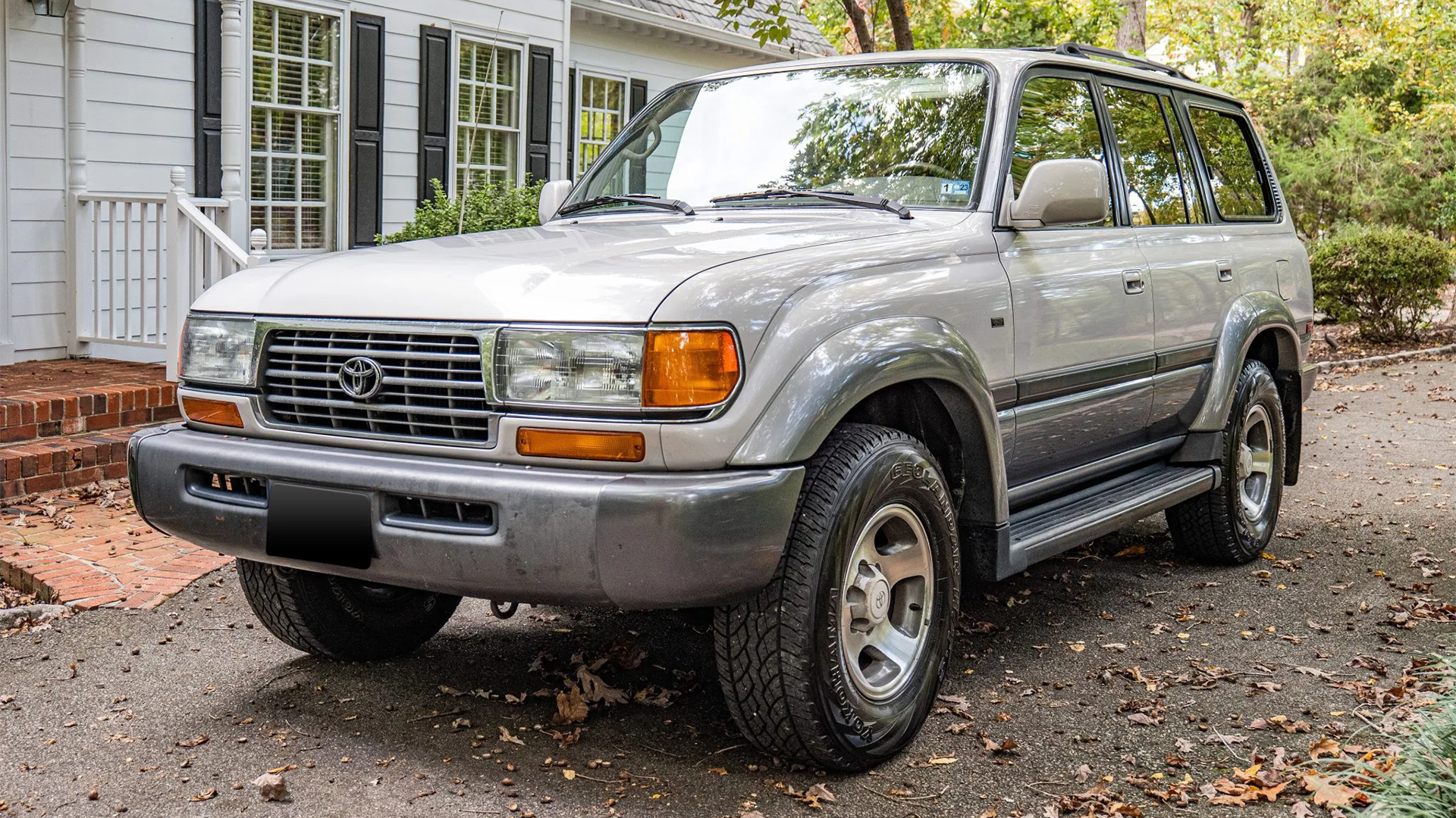 80 Series Land Cruiser front-three quarter shot 