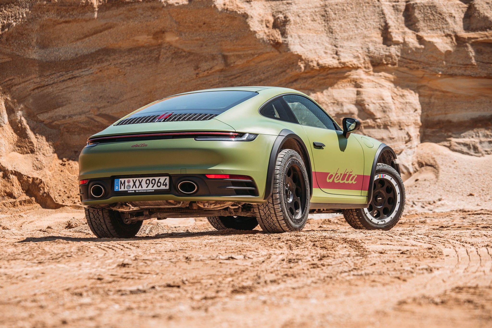 Delta4x4's Off-Road Package For The Porsche 911 Is Dakar-Worthy