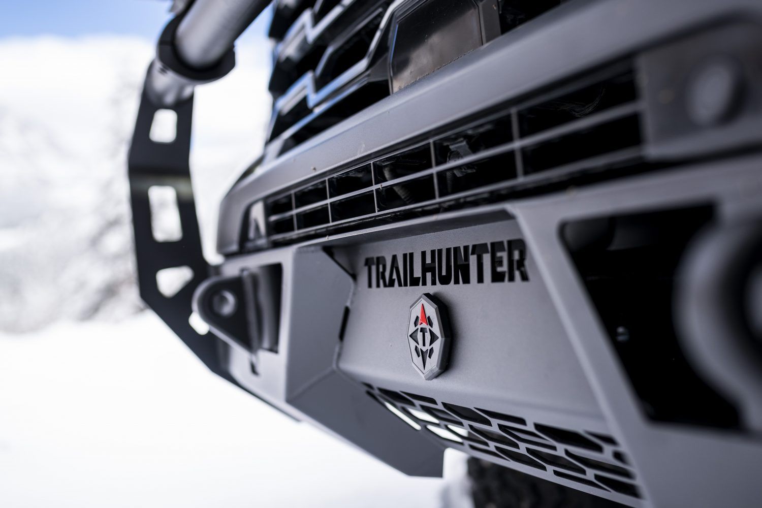 Foto do detalhe do para-choque dianteiro do Toyota Tundra TrailHunter 