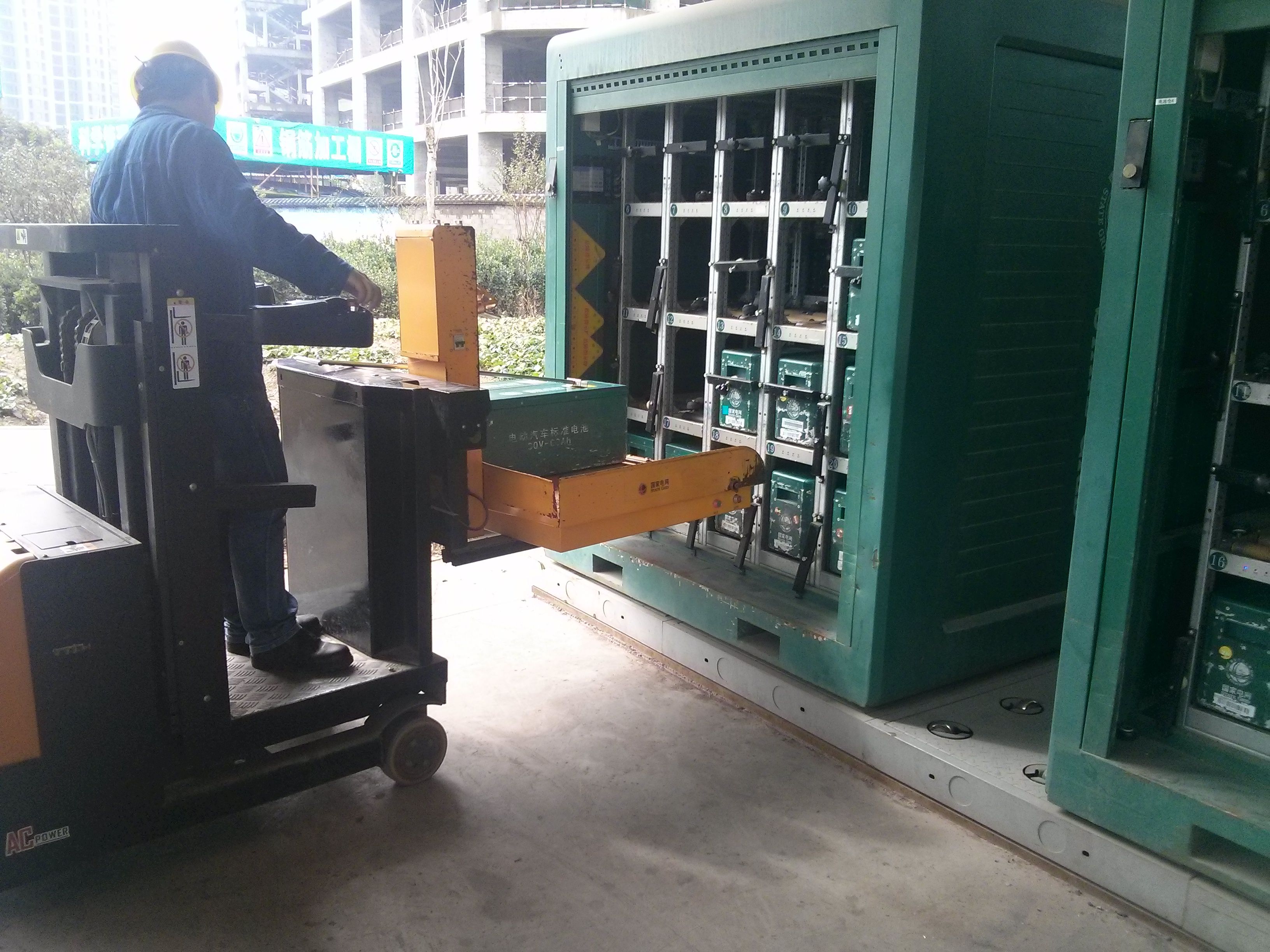 Replacement of forklifts for EV batteries