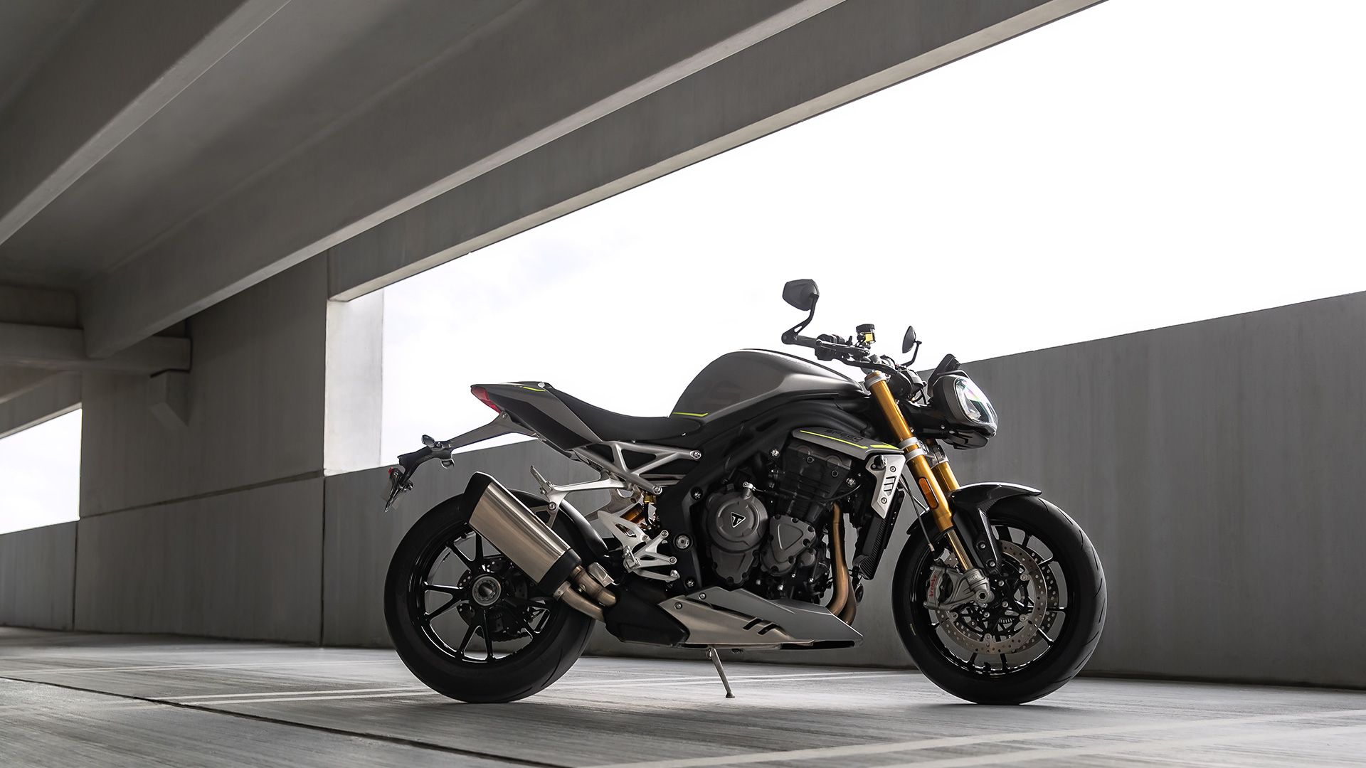 Triumph Speed Triple 1200RS static shot