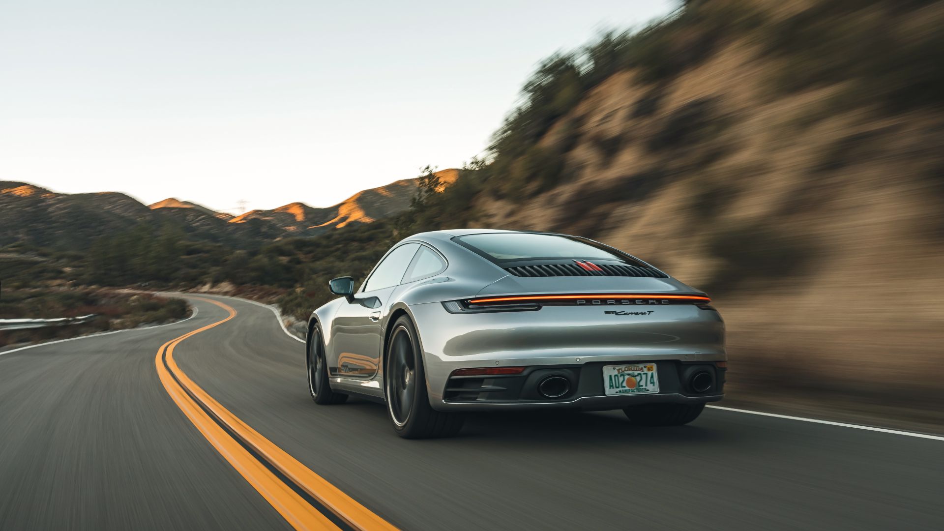 10 Things That Make The Porsche 911 A Truly Iconic Car