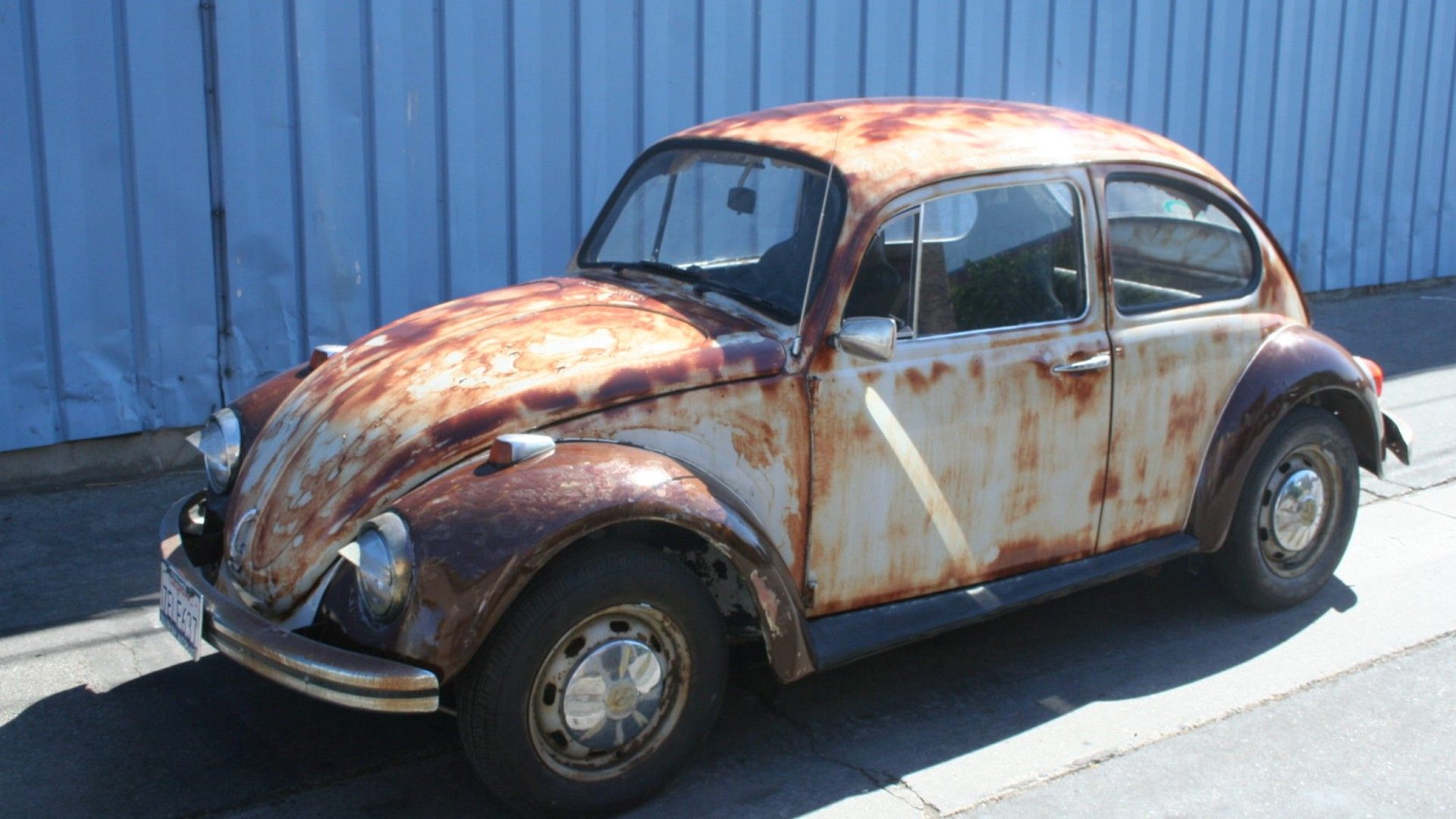 Rusted 1969 Volkswagen Bettle