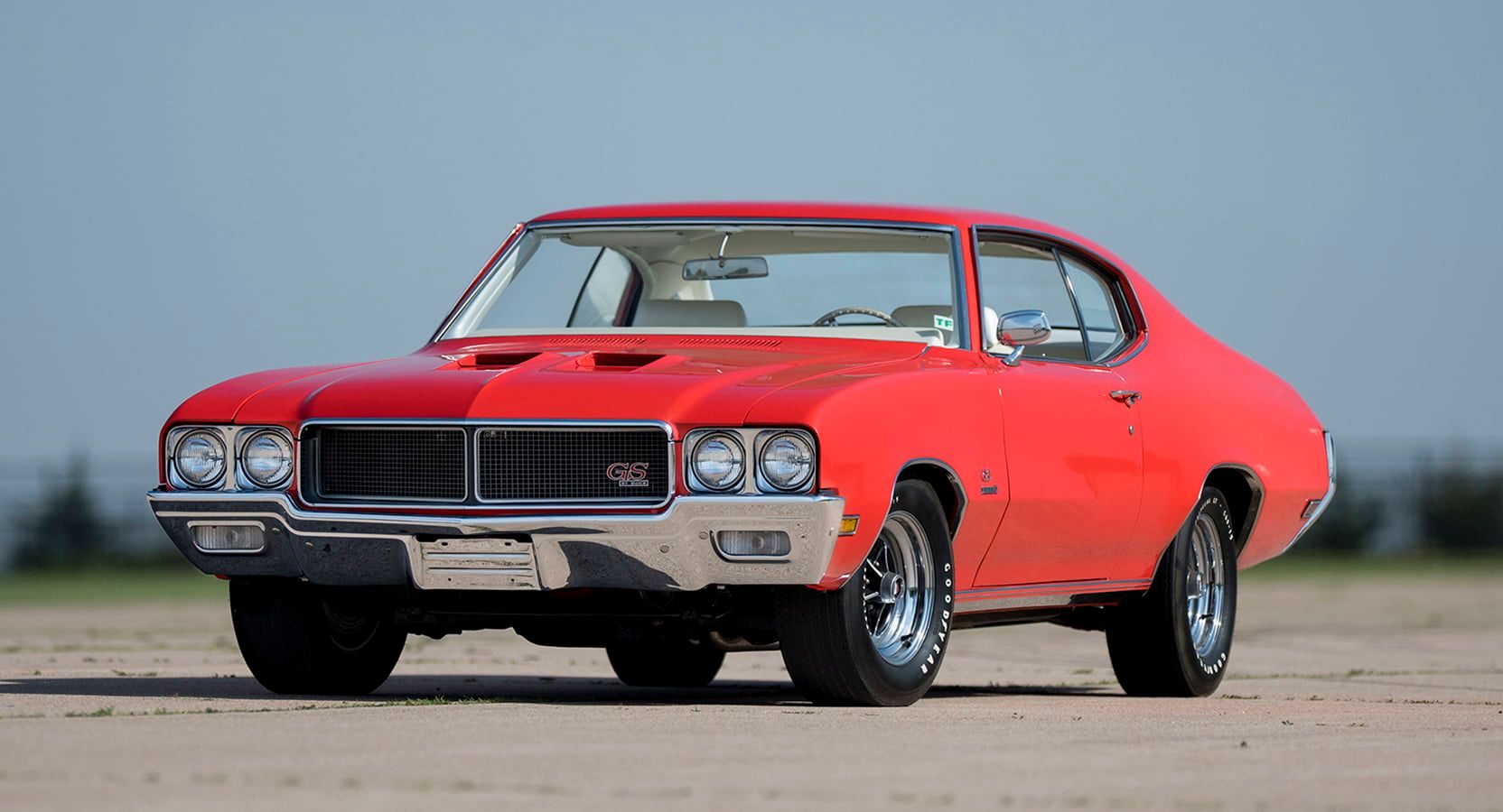 A parked 1970 Buick GS 455 Satge 1