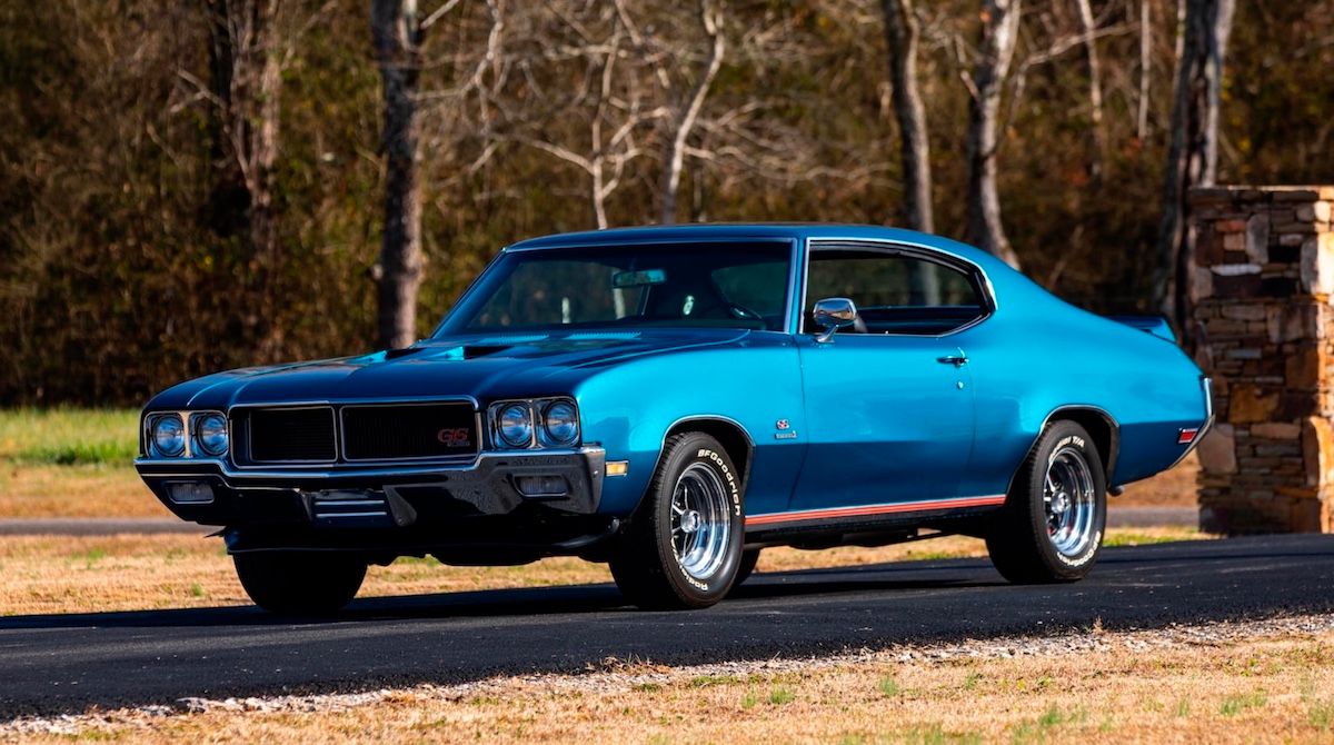 10 American Muscle Cars With Higher-Than-Advertised Horsepower