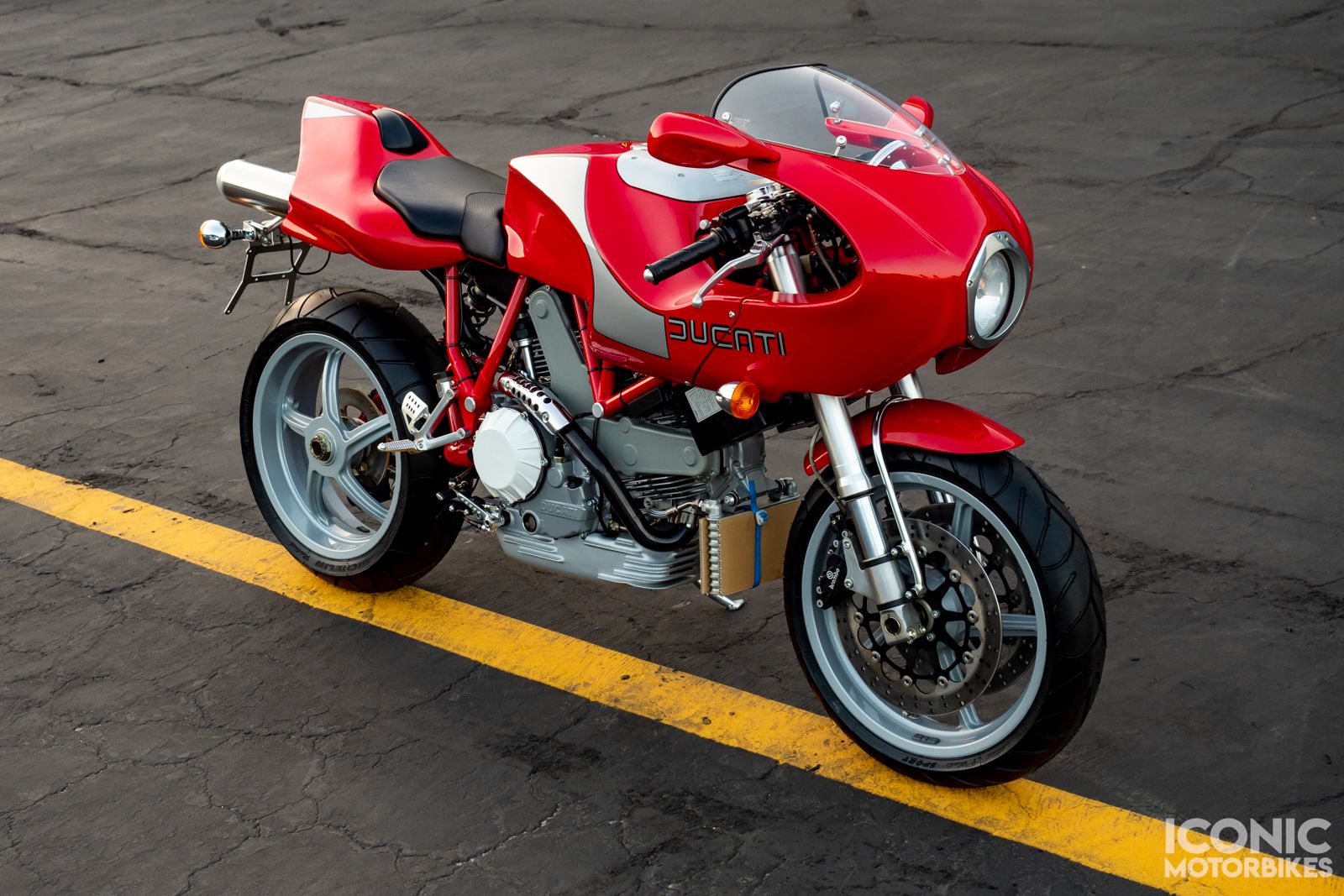 2002 Ducati MH900E benar