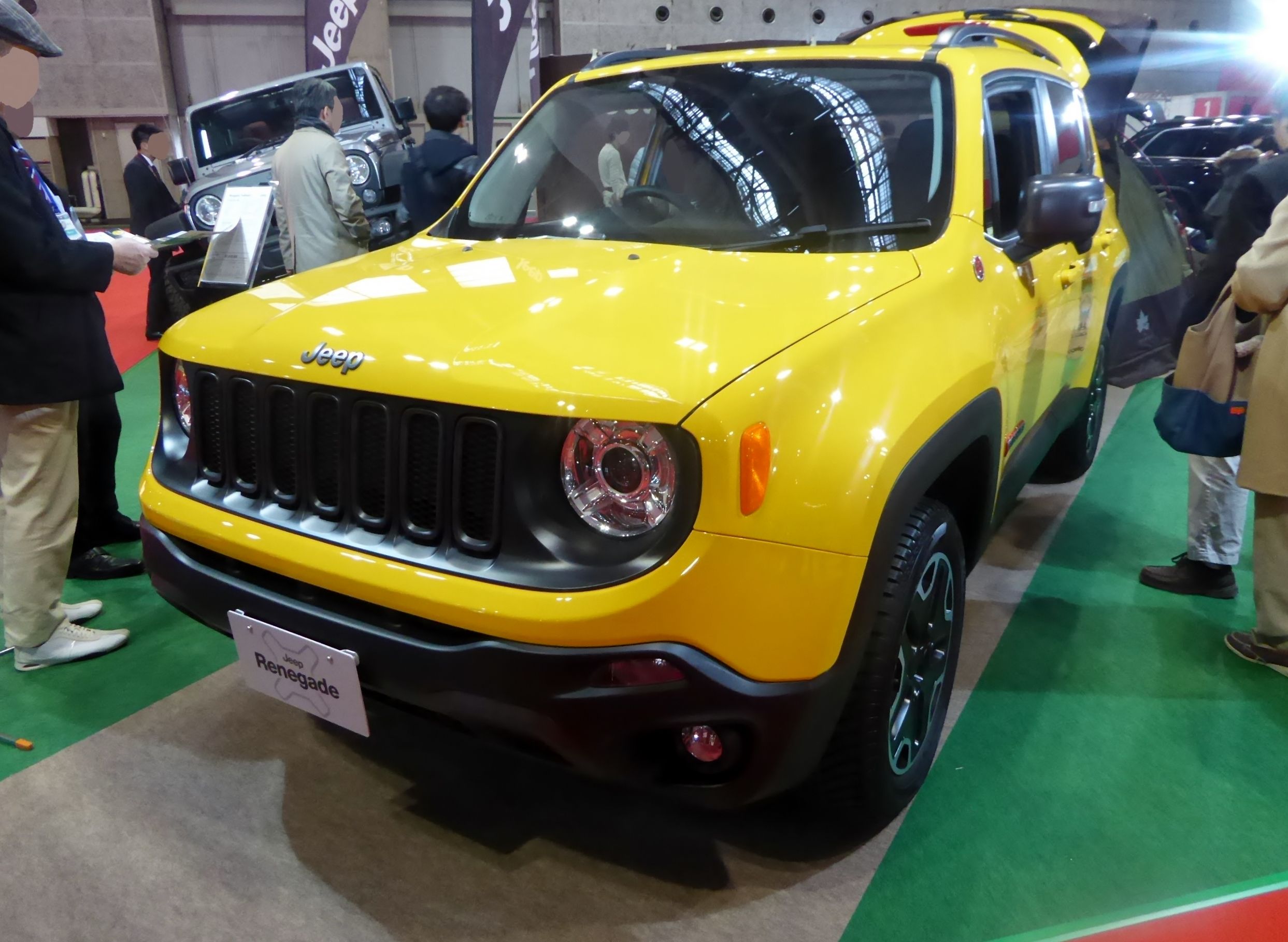 A parked 2015 Jeep Renegade Trailhawk