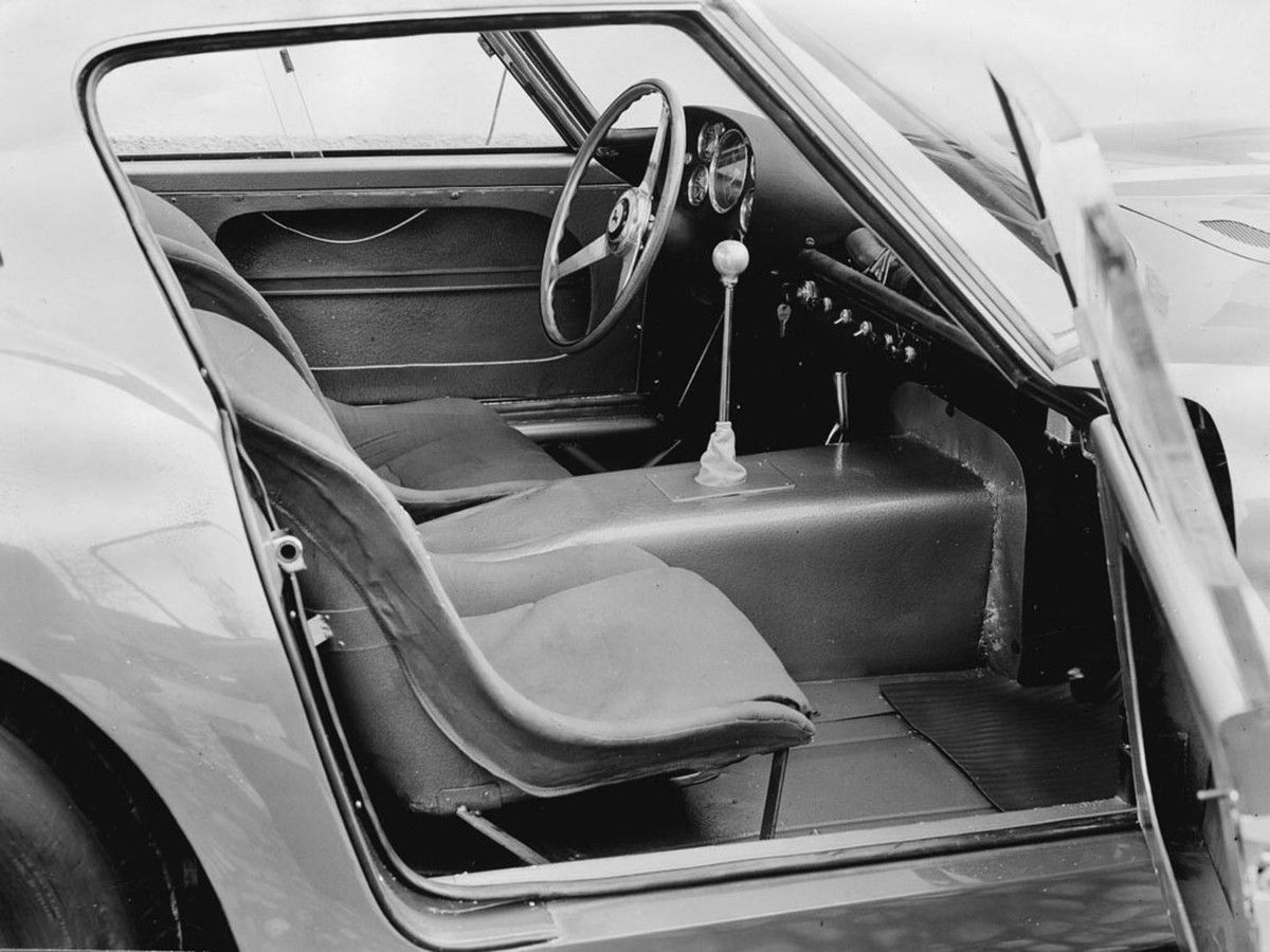 Los interiores del 250 GTO. 