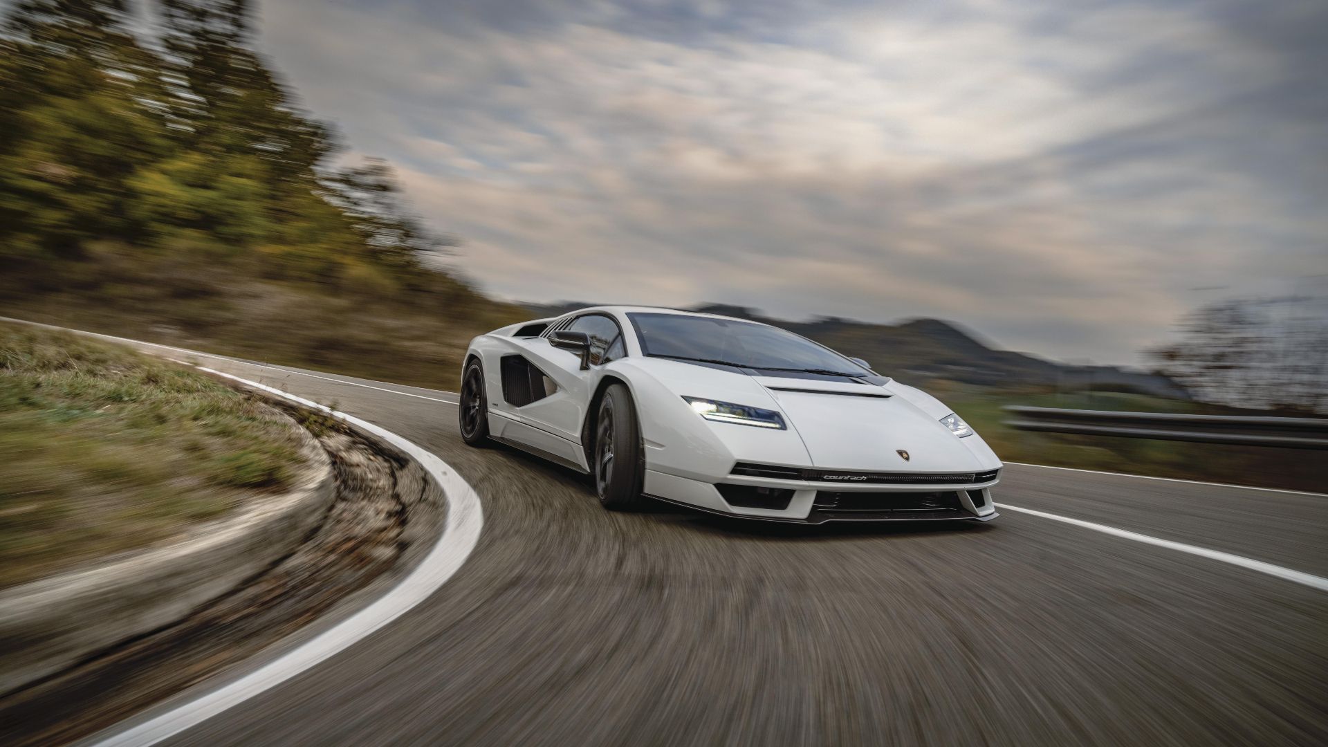 10 Reasons Why The New Lamborghini Countach Is A Disgrace To The Name