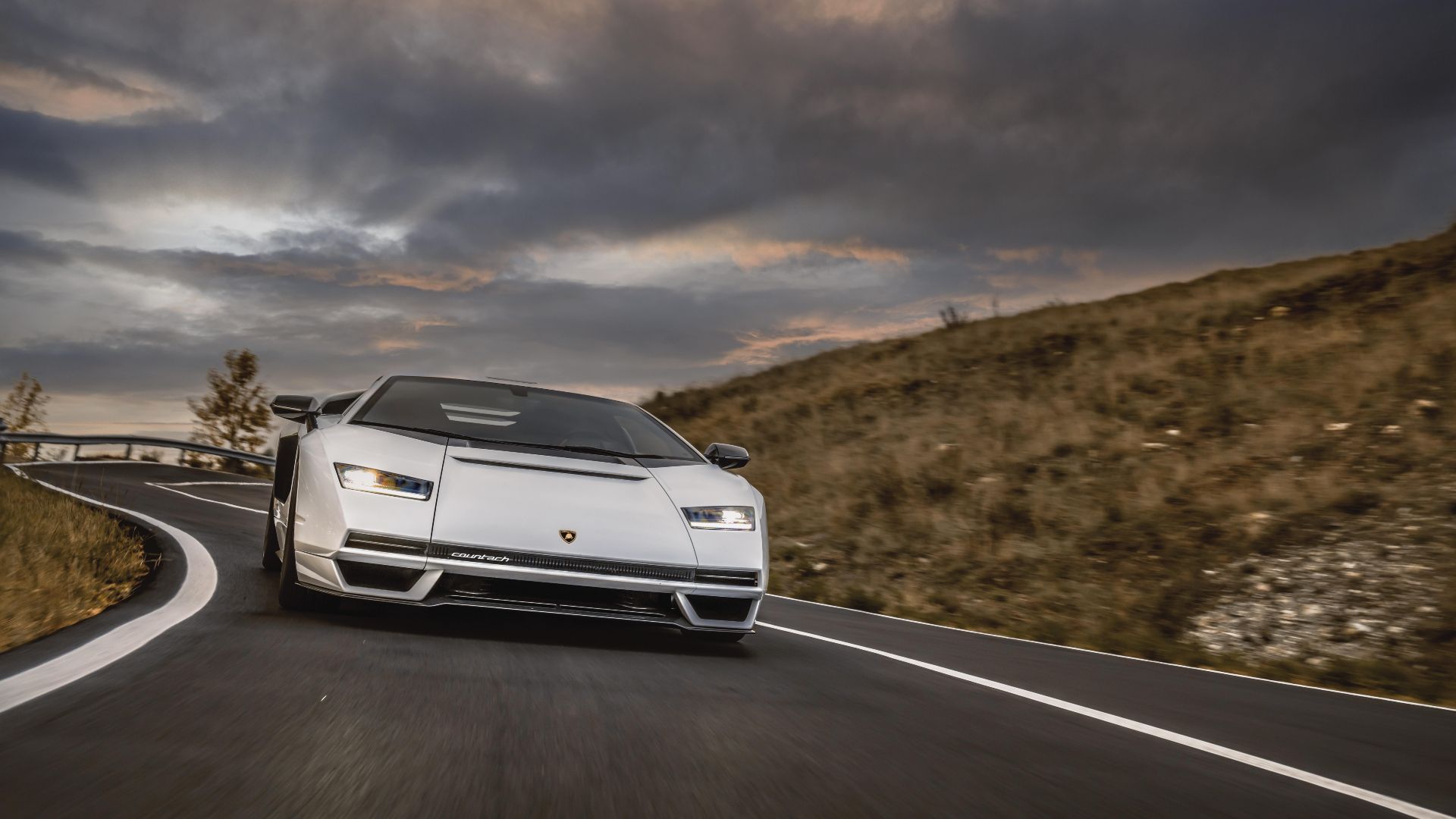 10 Reasons Why The New Lamborghini Countach Is A Disgrace To The Name