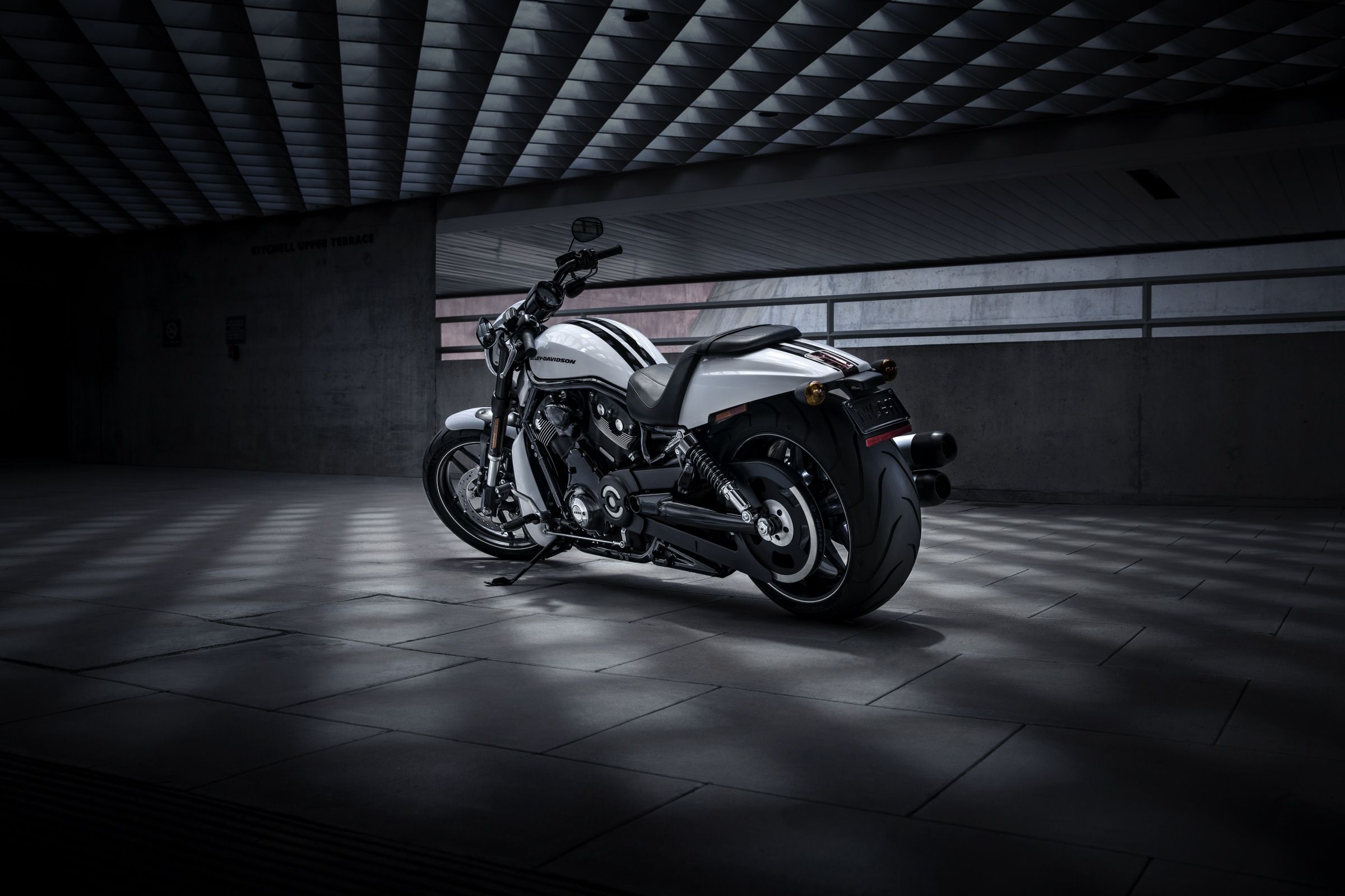 Harley Davidson VRSC V-Rod static shot