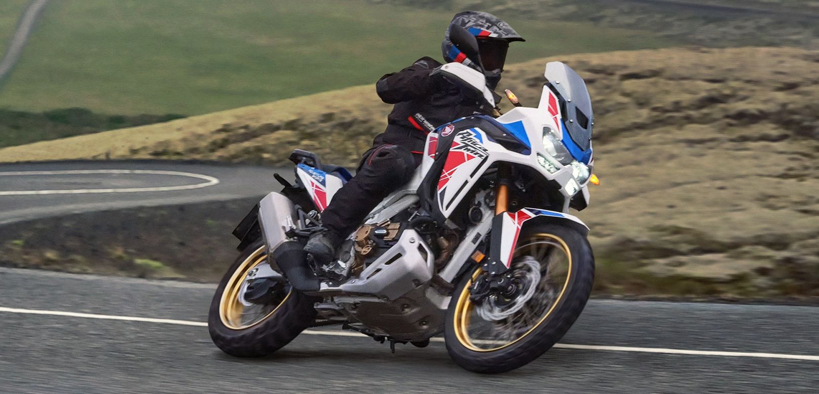 Foto de pilotagem da Honda Africa Twin CRF1100L
