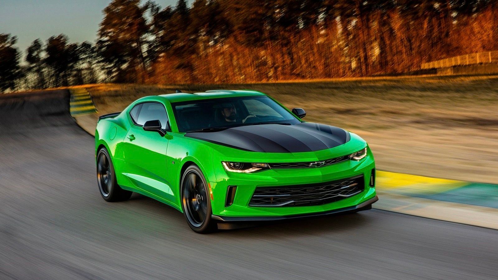 Chevrolet-Camaro_1LE-2017