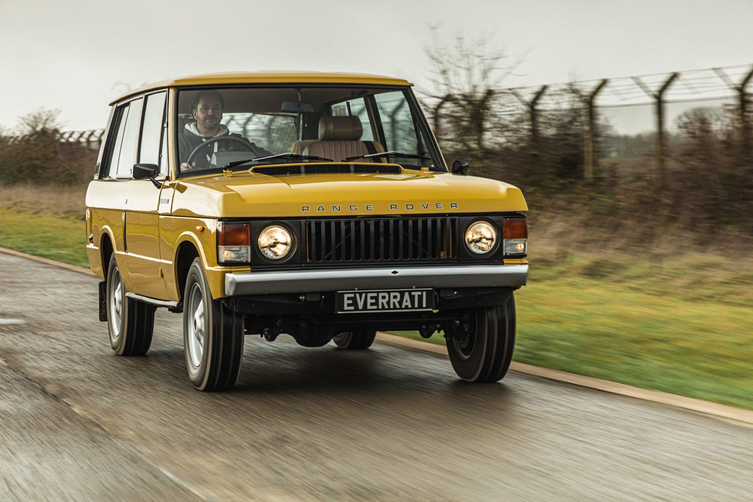 classic-range-rover-electric-in yellow