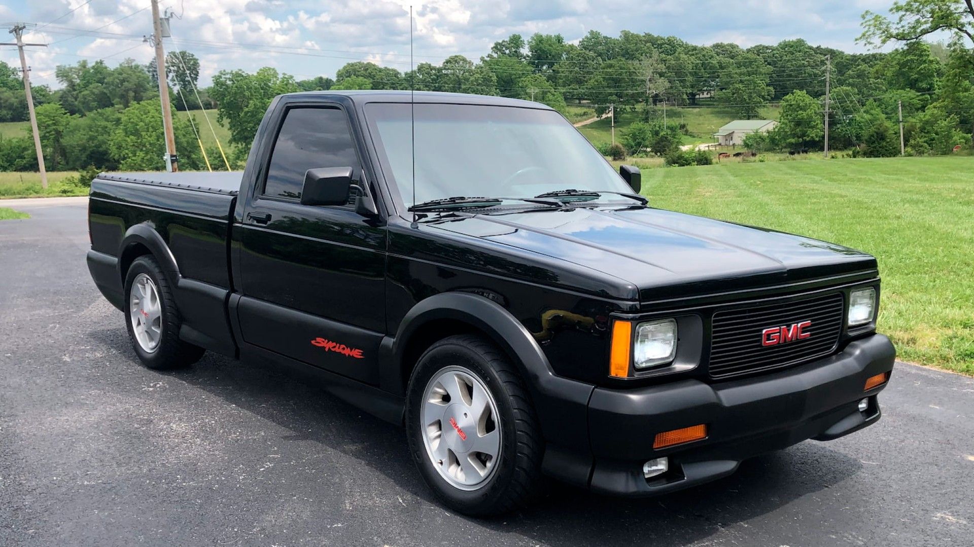 GMC Syclone Front