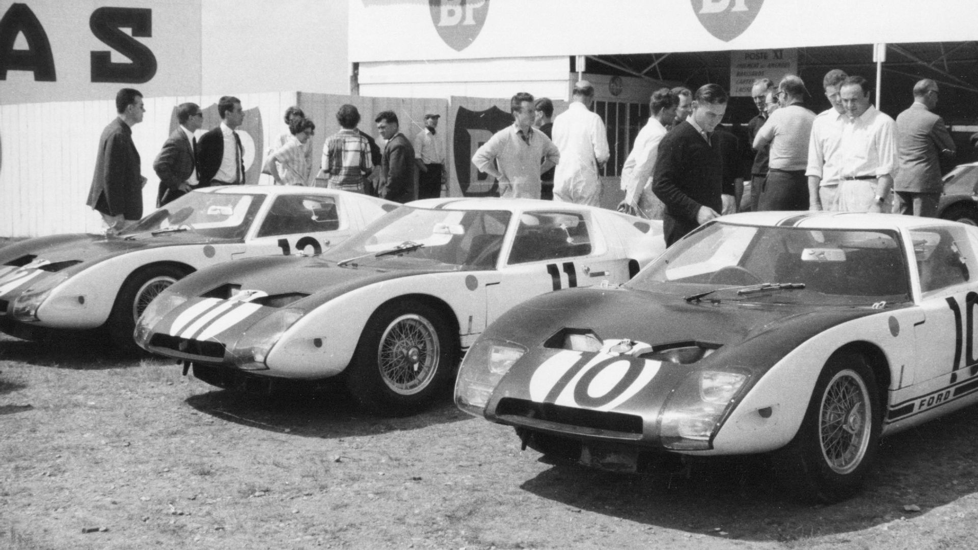 GT40s-entered-in-1964-24-Hours-of-Le-Mans