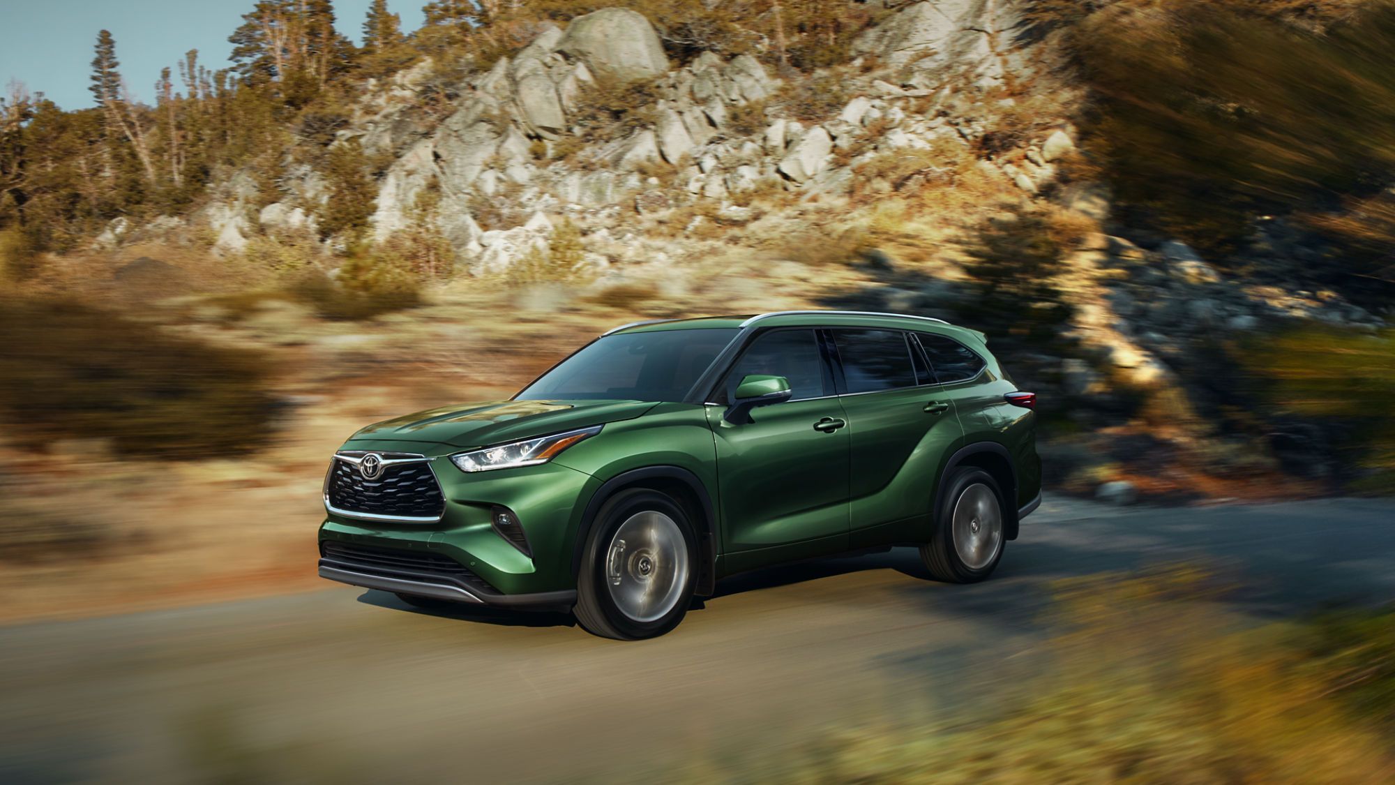 Green 2023 Toyota Highlander 