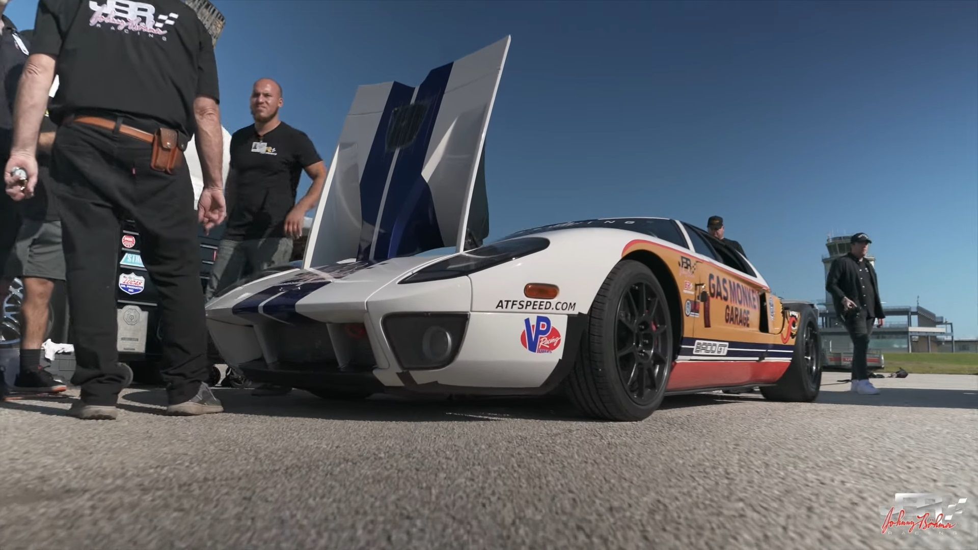 The team around the 2006 Ford GT “BADD GT” before its run to 310.8 MPH (500.1 KM_H) 0-2 screenshot