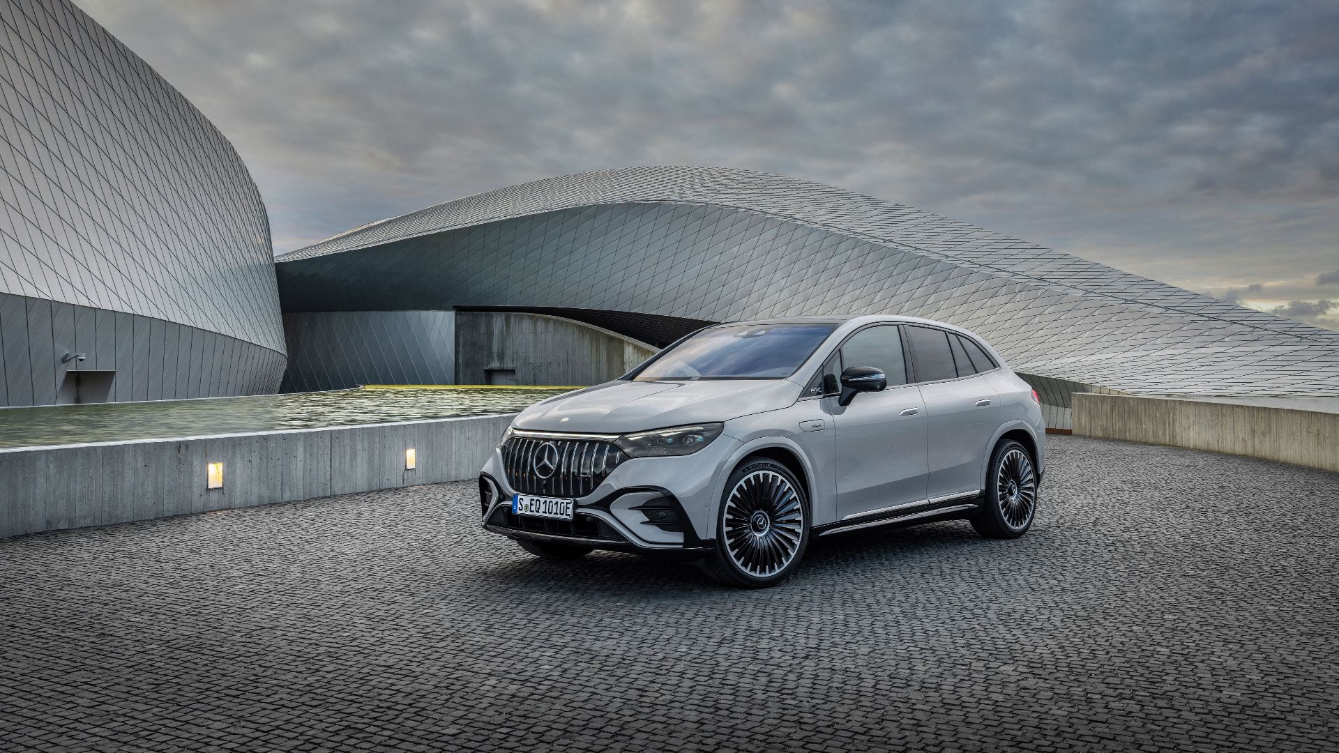 10 Reasons How The Mercedes EQE SUV Is Setting The Bar For Luxury SUVs