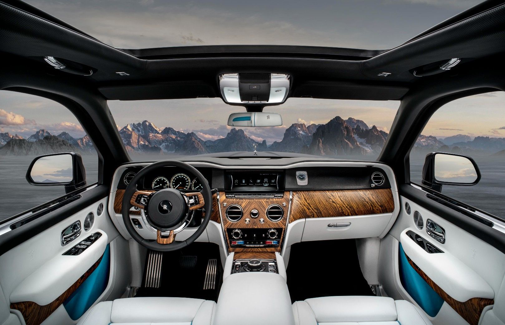 White Interior Rolls-Royce Cullinan