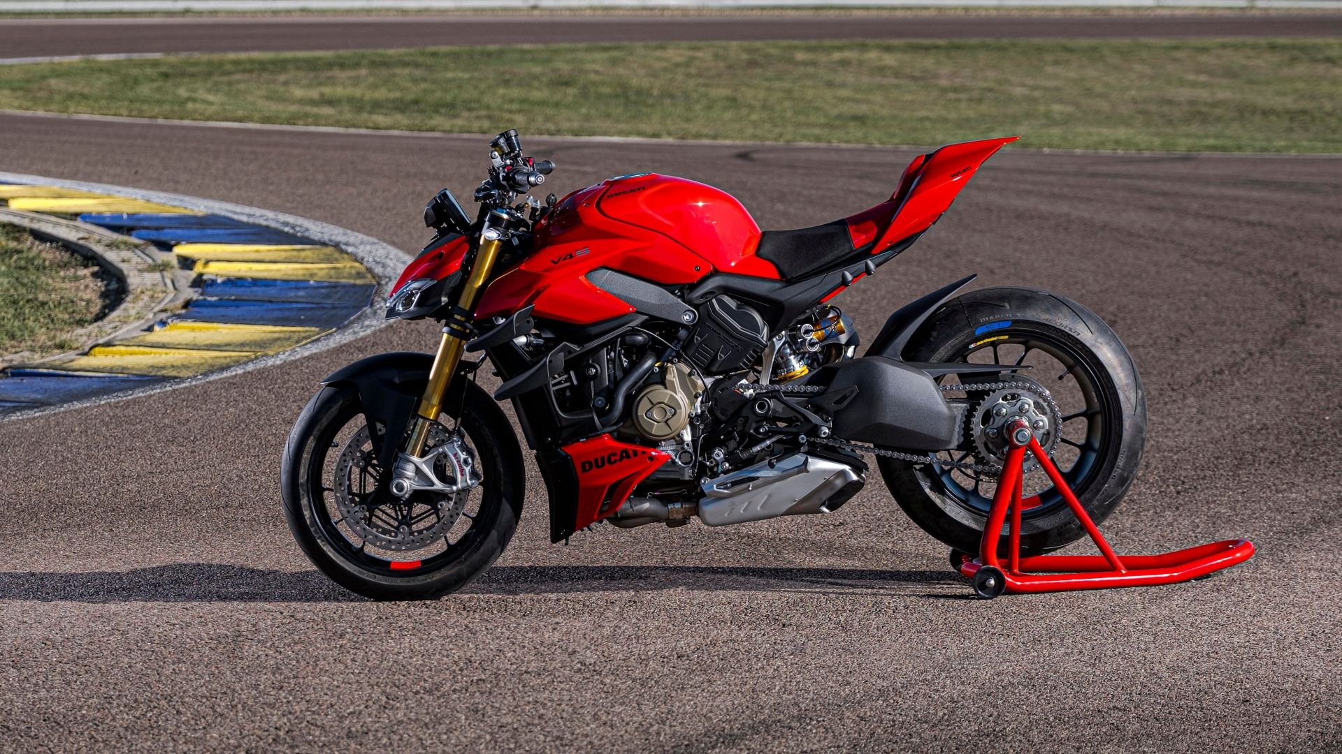 Red 2023 Ducati Streetfighter V4 S