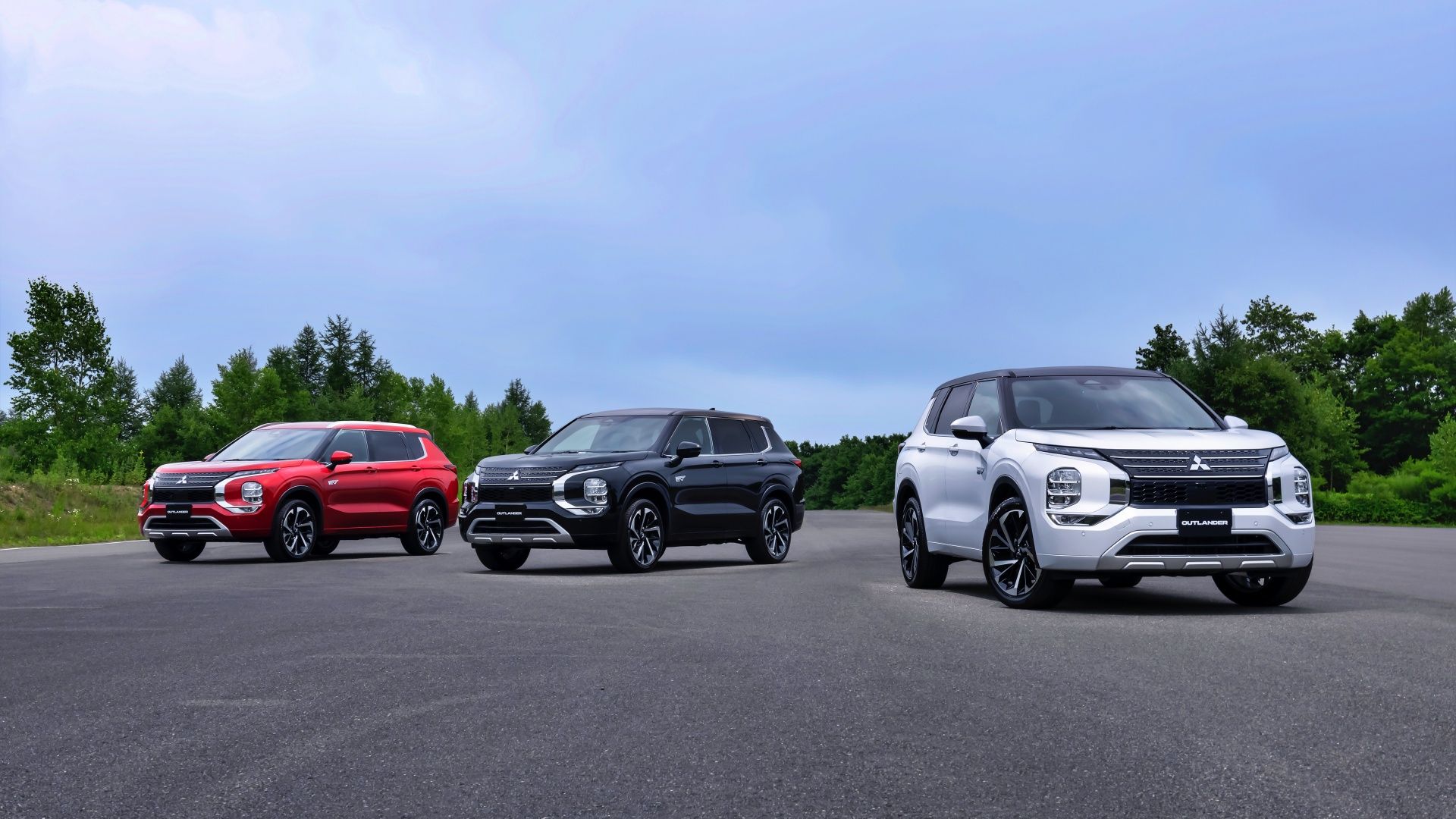 Mitsubishi Outlander vermelho, preto e branco