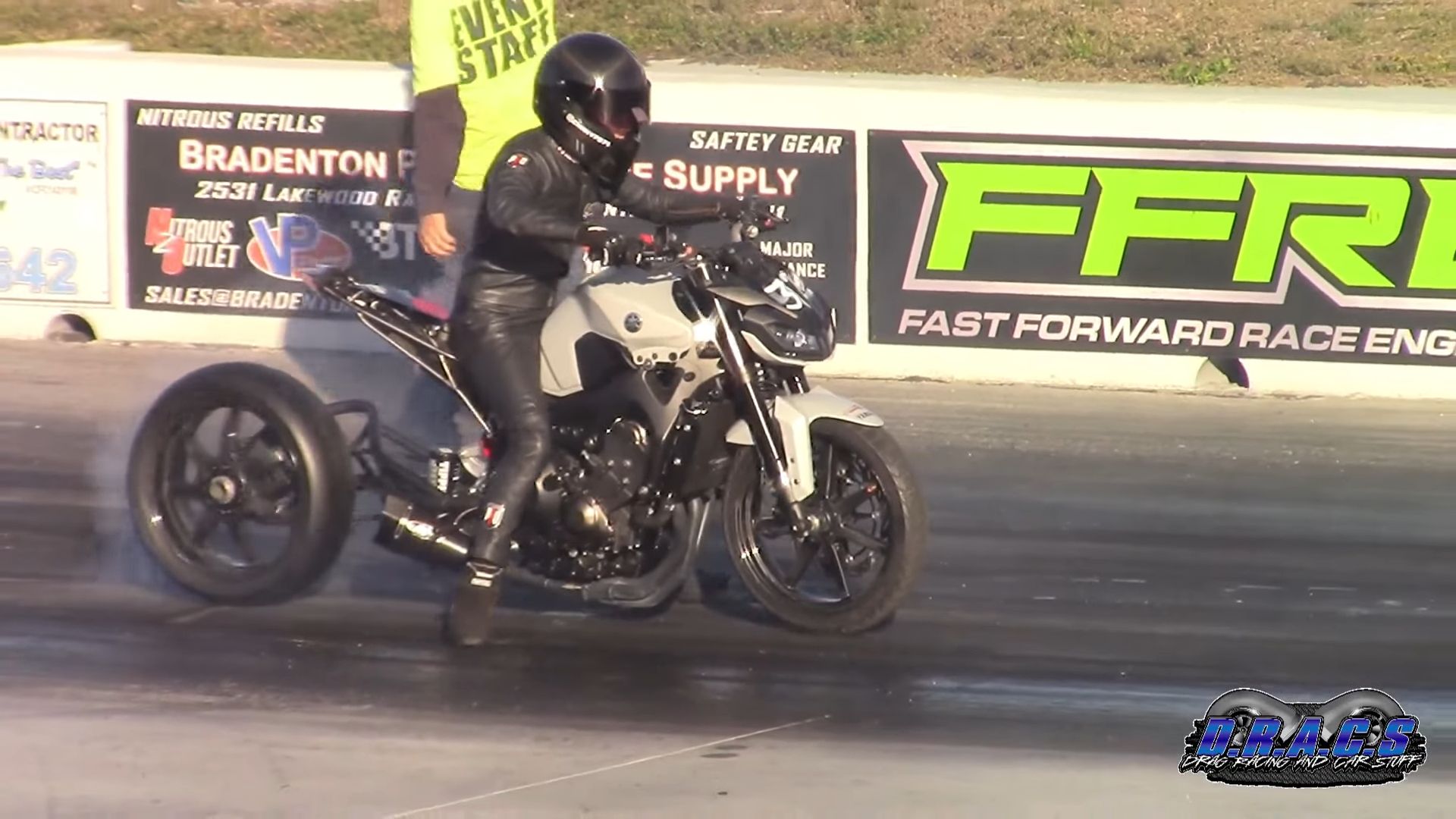 Drag Race: Suzuki Hayabusa And Kawasaki Ninja ZX-14R Regret Drag Race: Suzuki Hayabusa And Kawasaki Ninja ZX-14R Regret