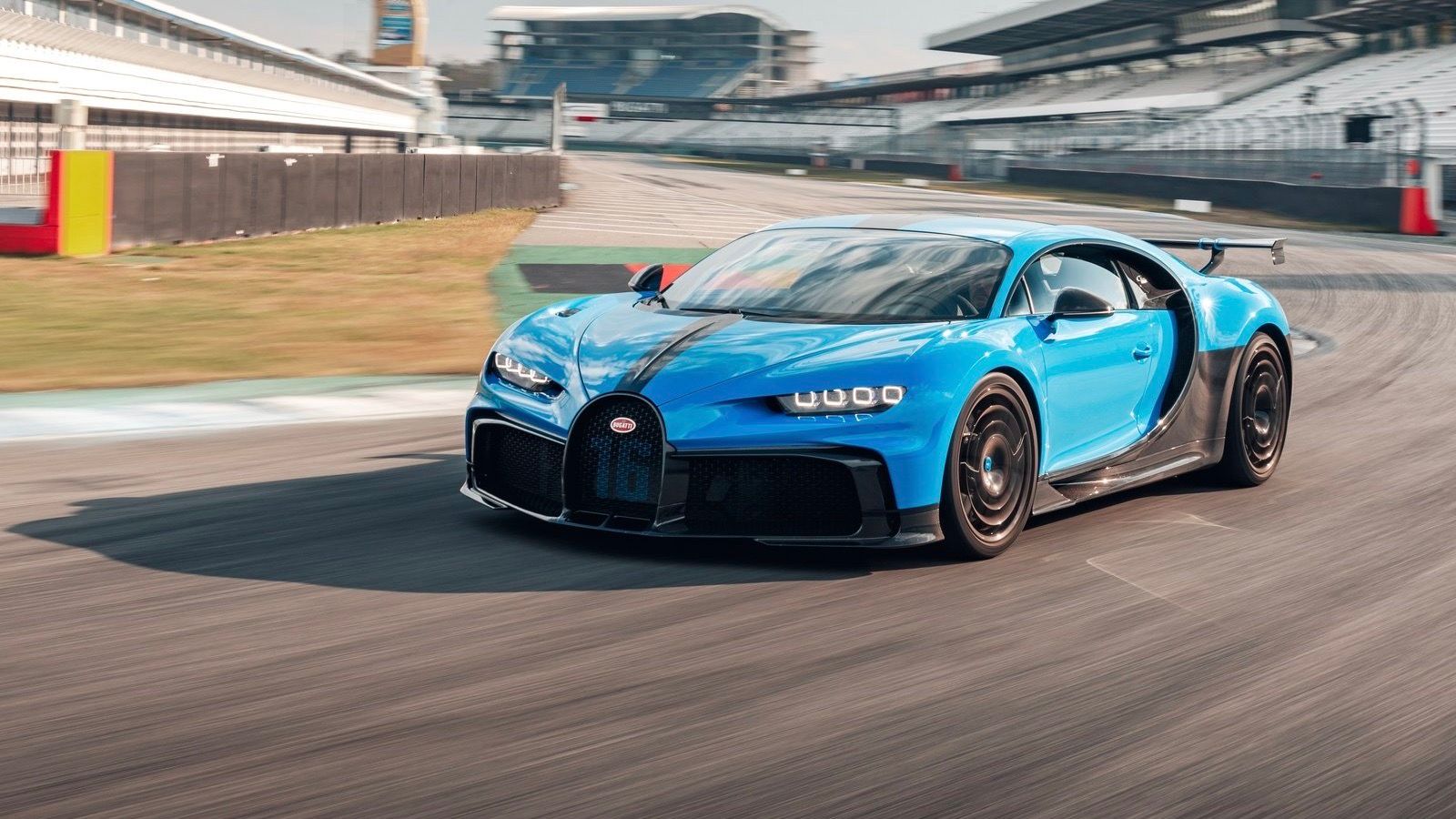 Bugatti-Chiron_Pur_Sport-2021