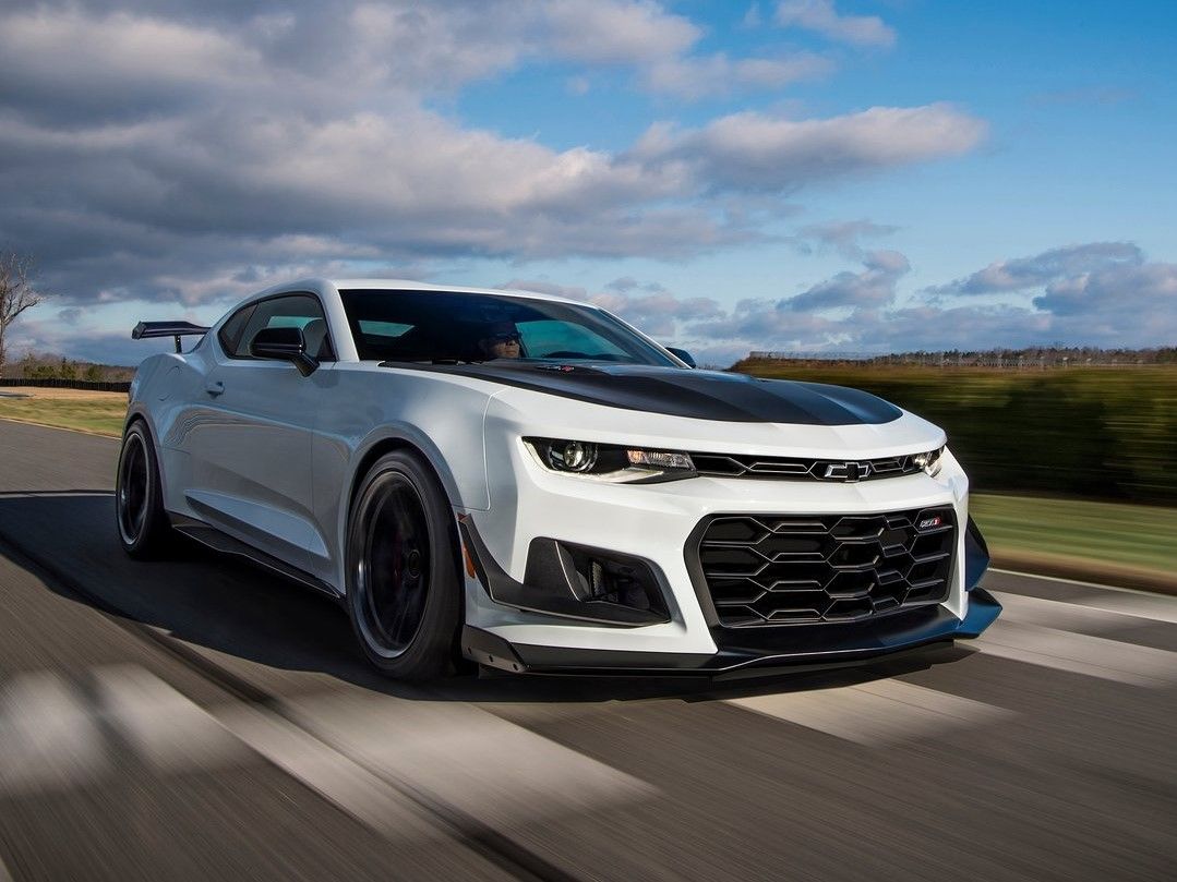 Reasons Why To Buy A Camaro (And Why Not To)