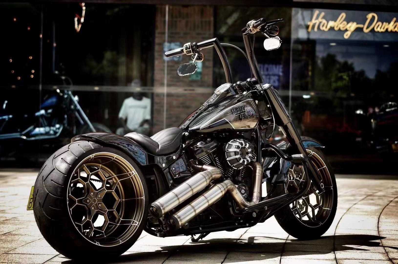 Custom Harley-Davidson Fat Boy Blends Chinese Swagger With American ...