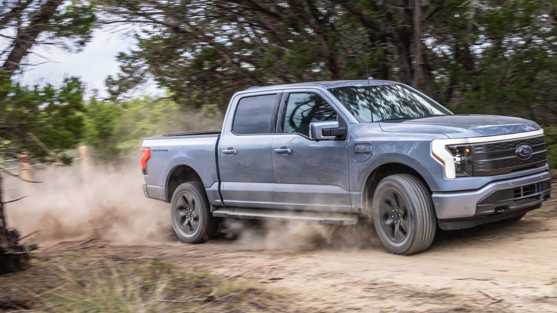 F-150 Lightning Lariat fora de estrada