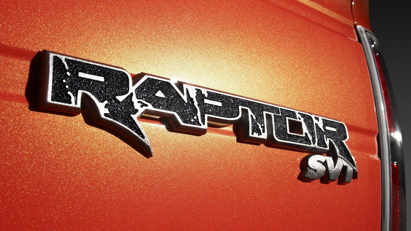 Ford-F-150_SVT_Raptor_