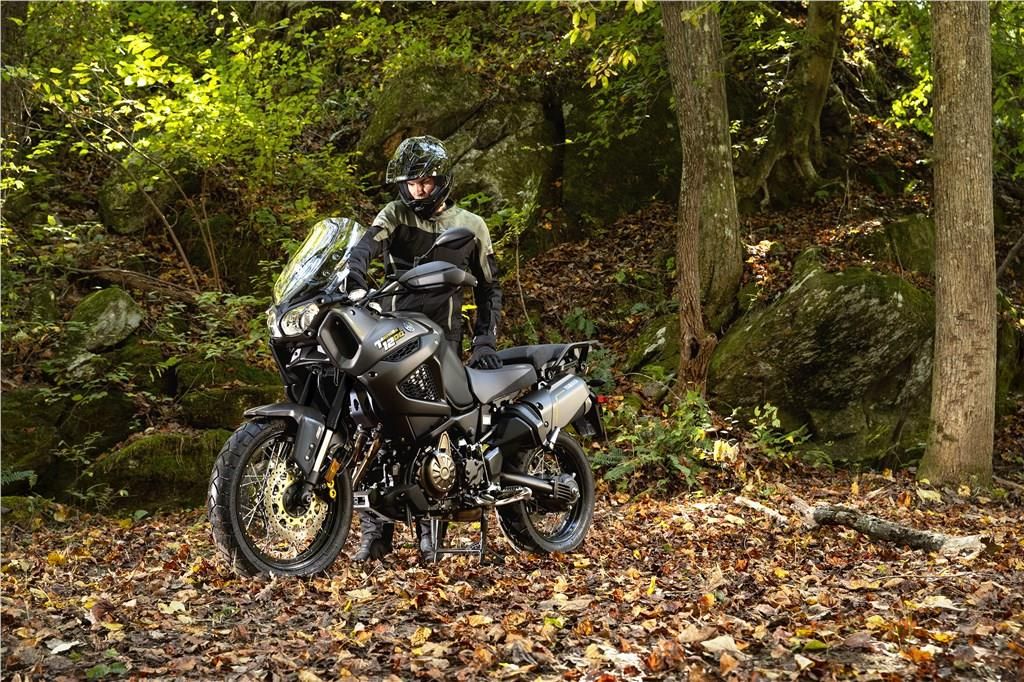 black 2023 Yamaha super tenere ES