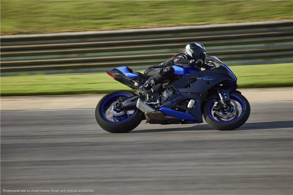 blue 2023 Yamaha r7