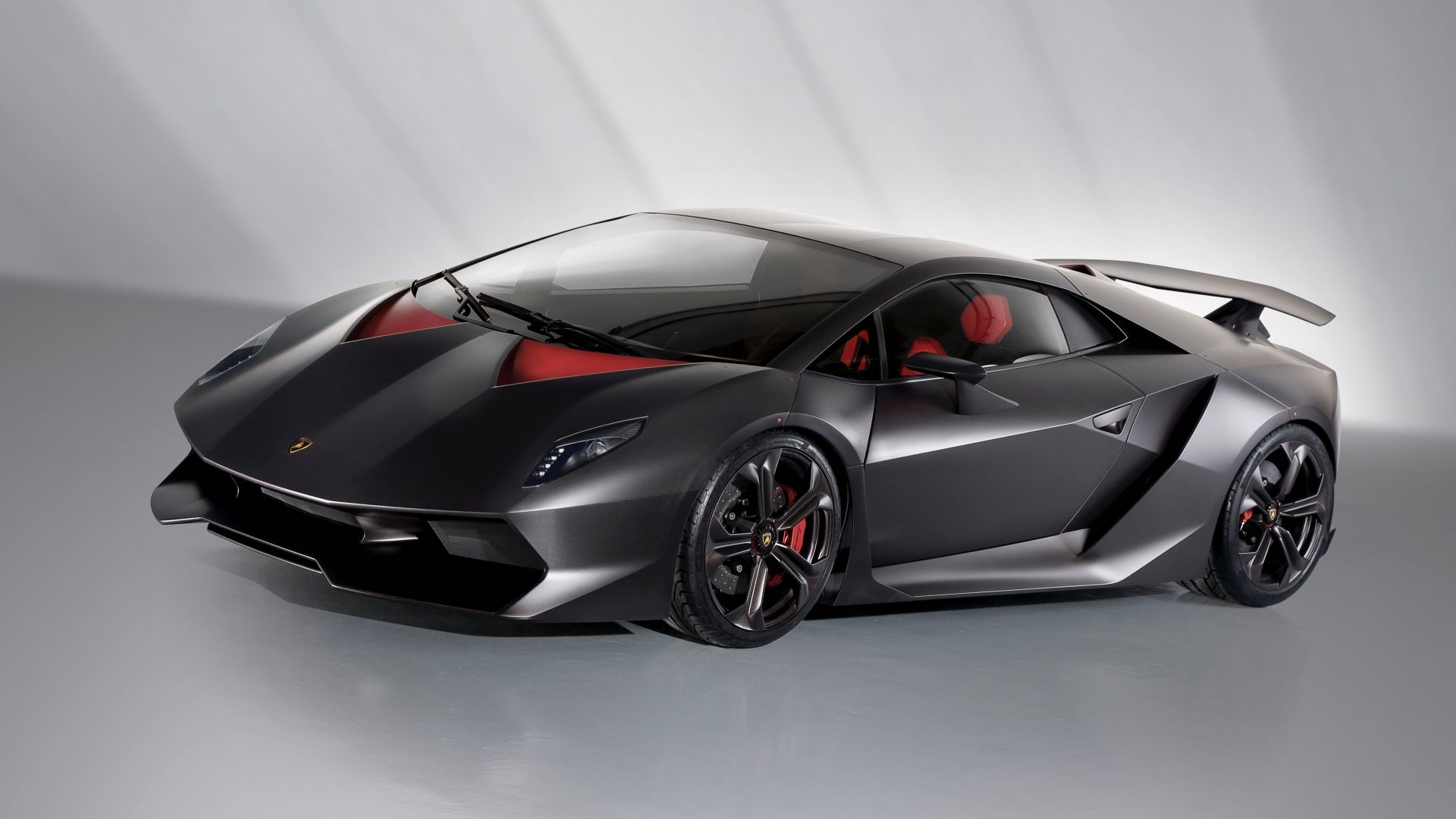 Lamborghini Sesto Elemento cinza