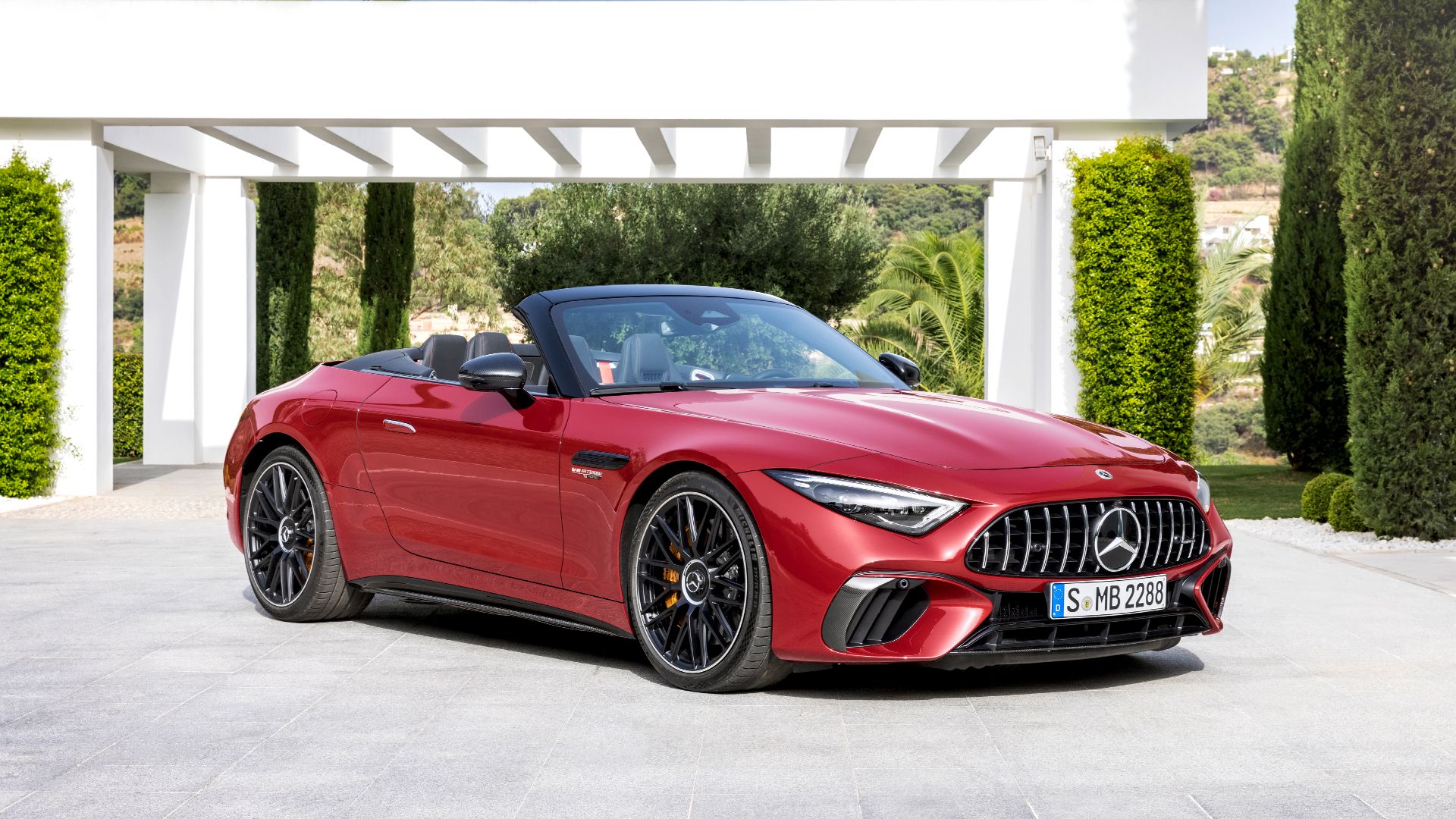 10 Things Every Gearhead Should Know About The MercedesAMG SL Roadster