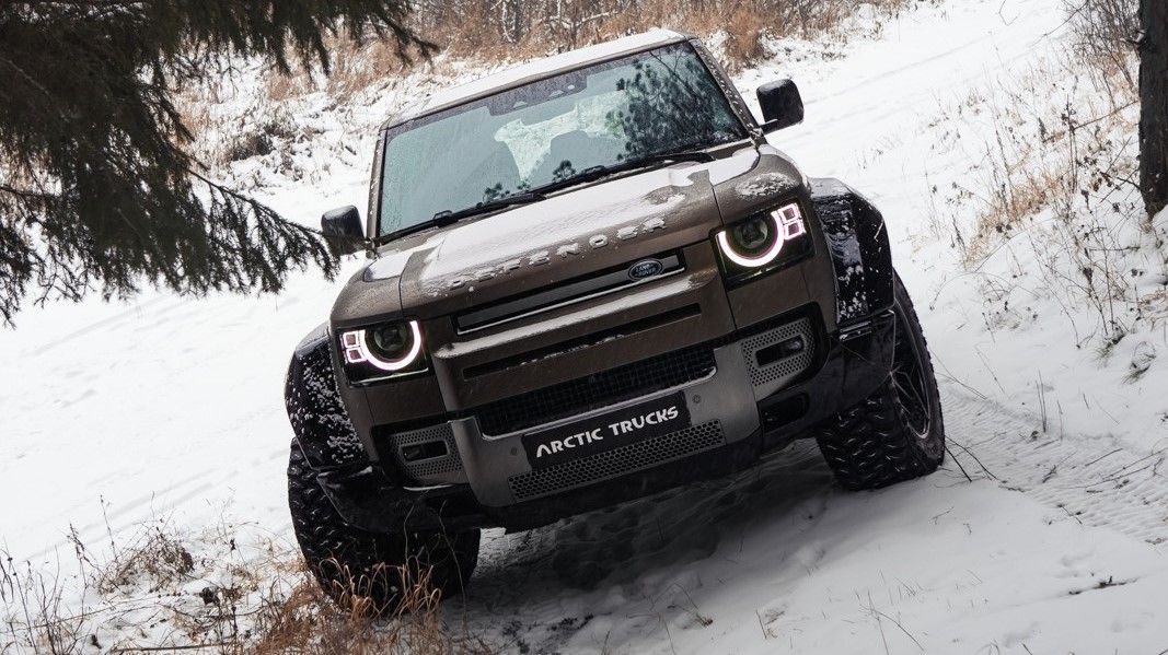 The Arctic Trucks AT35 Is A Land Rover Defender With Even More OffRoad