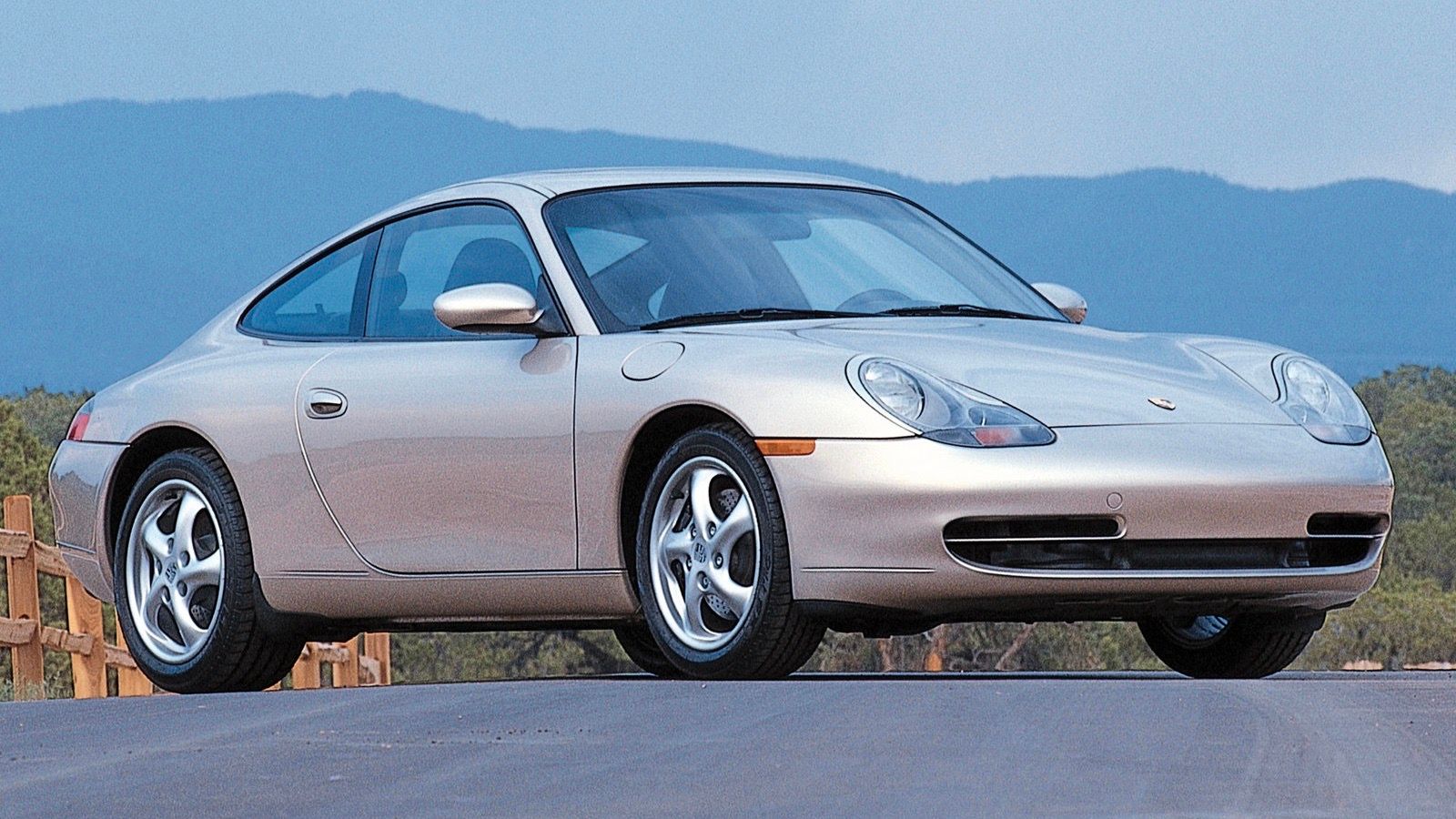 2001 Porsche 911 Carrera Coupe