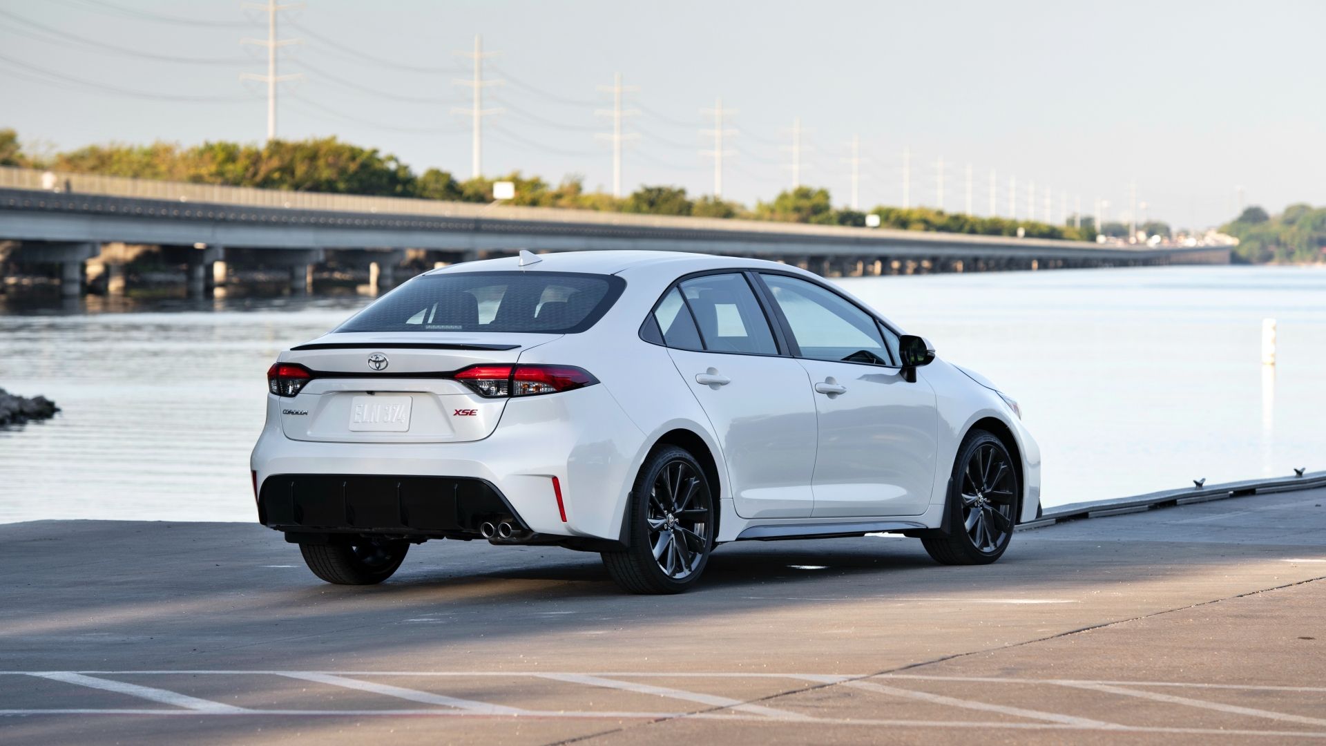 Toyota Corolla branco
